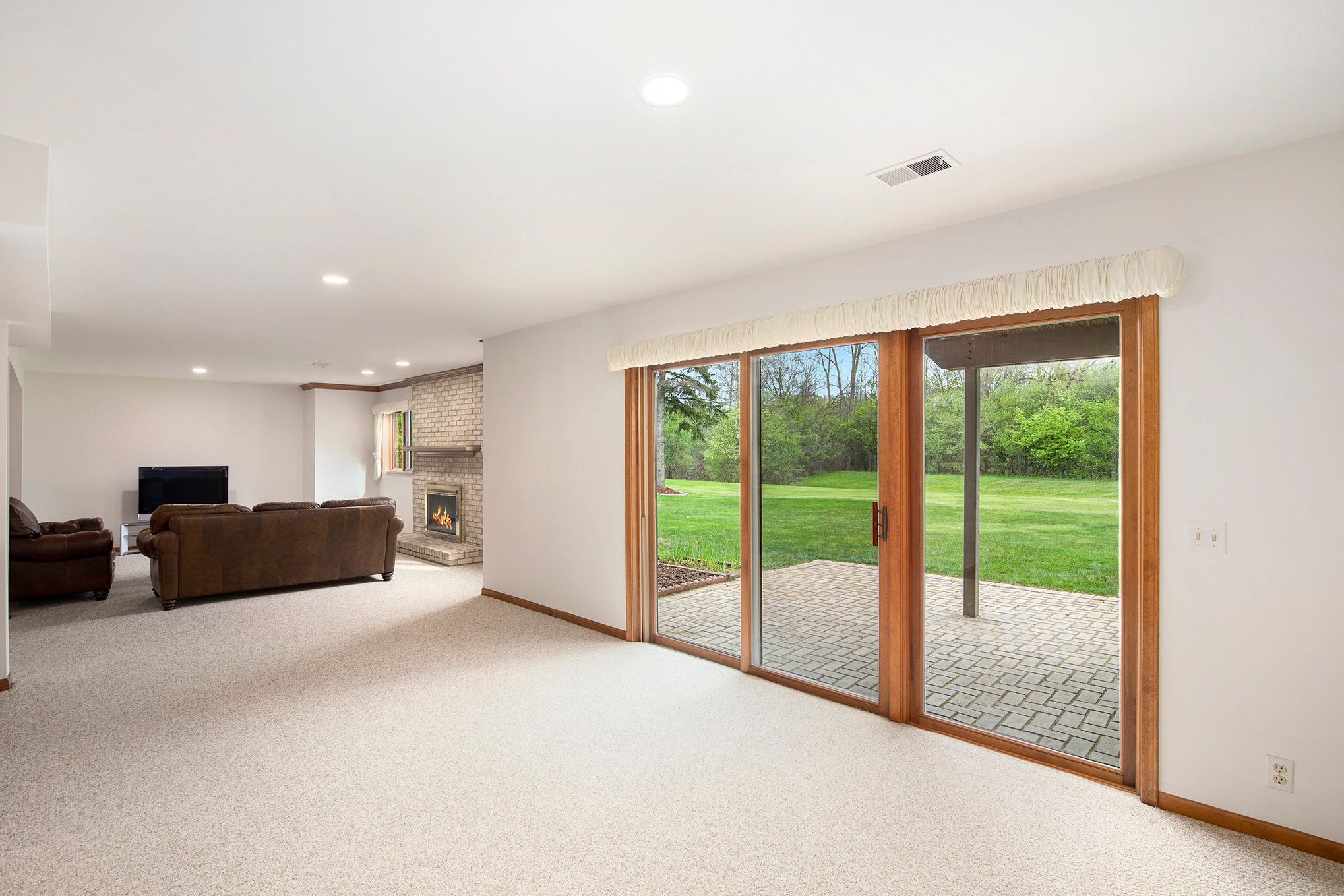 1204 Bradbury Dr Property Photo 41