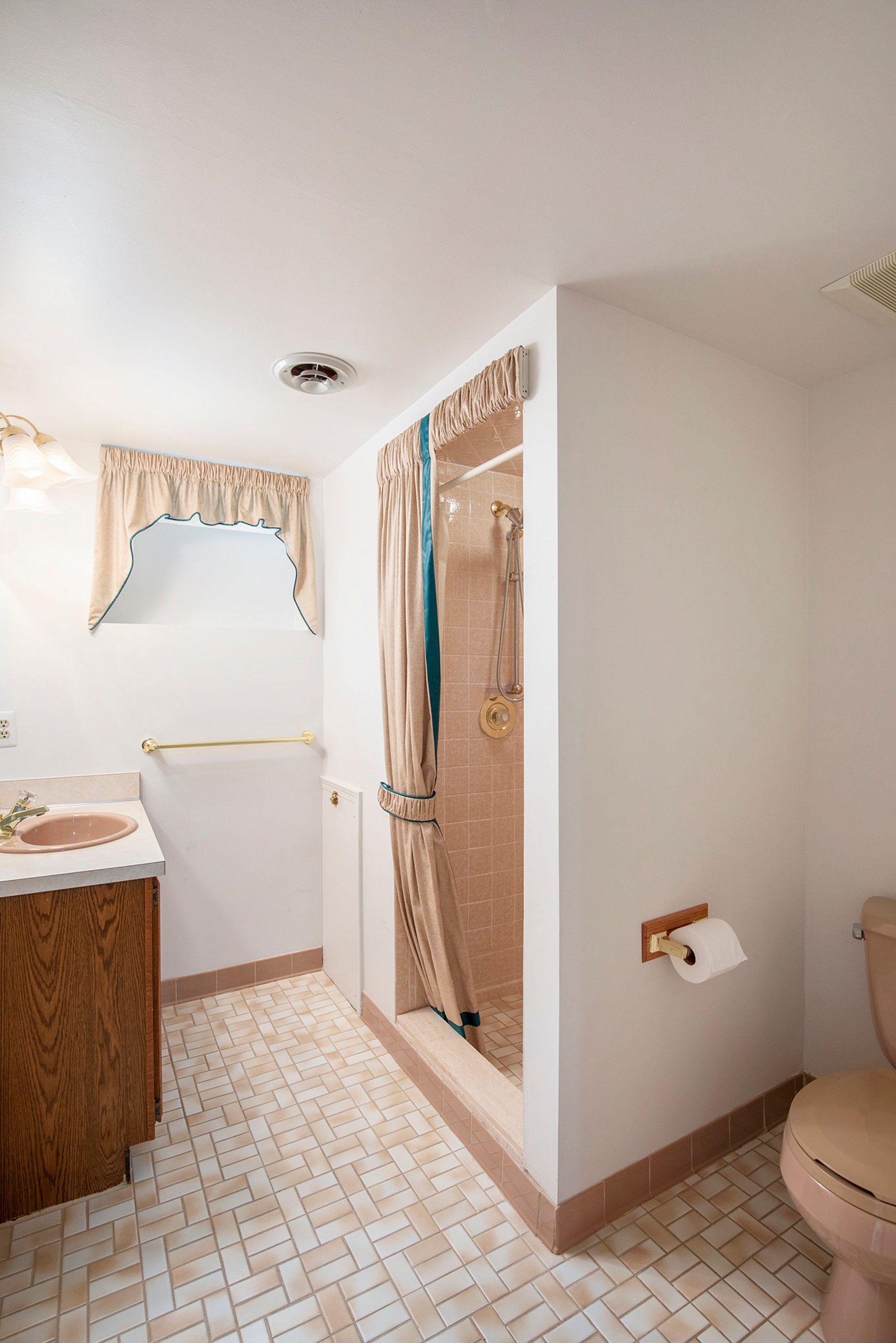 1204 Bradbury Dr Property Photo 42