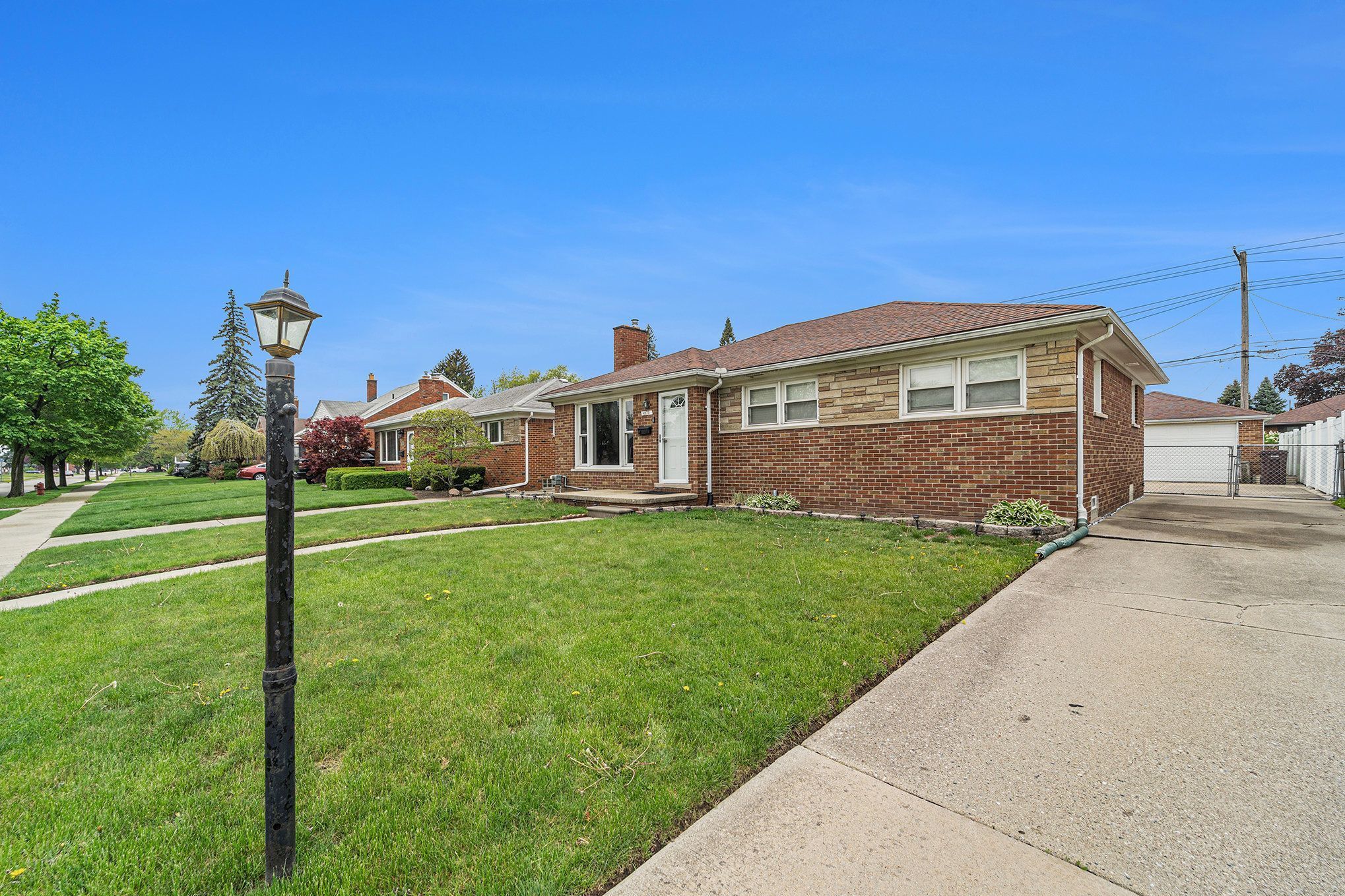 8373 Mckinley Property Photo 4