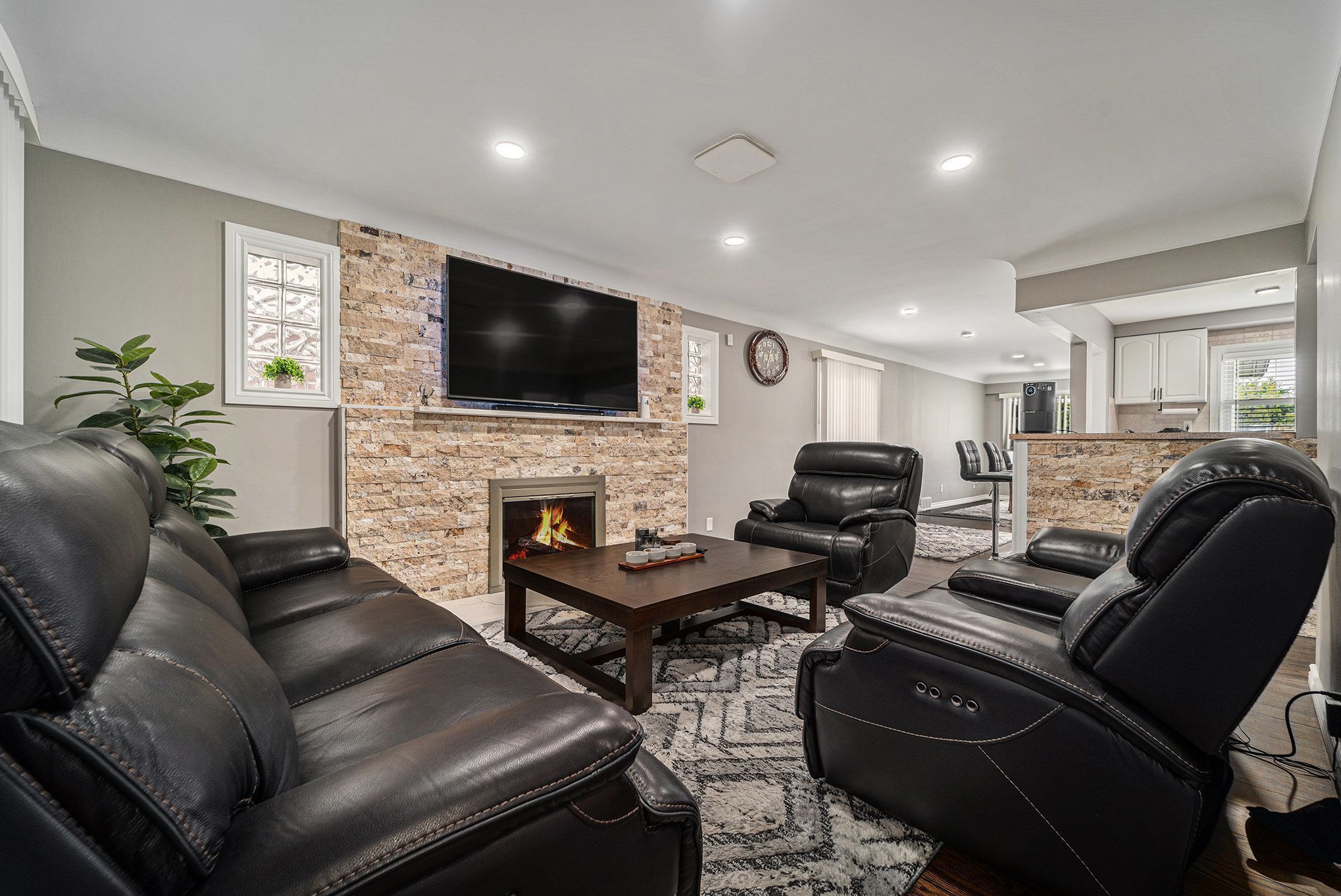 8373 Mckinley Property Photo 6