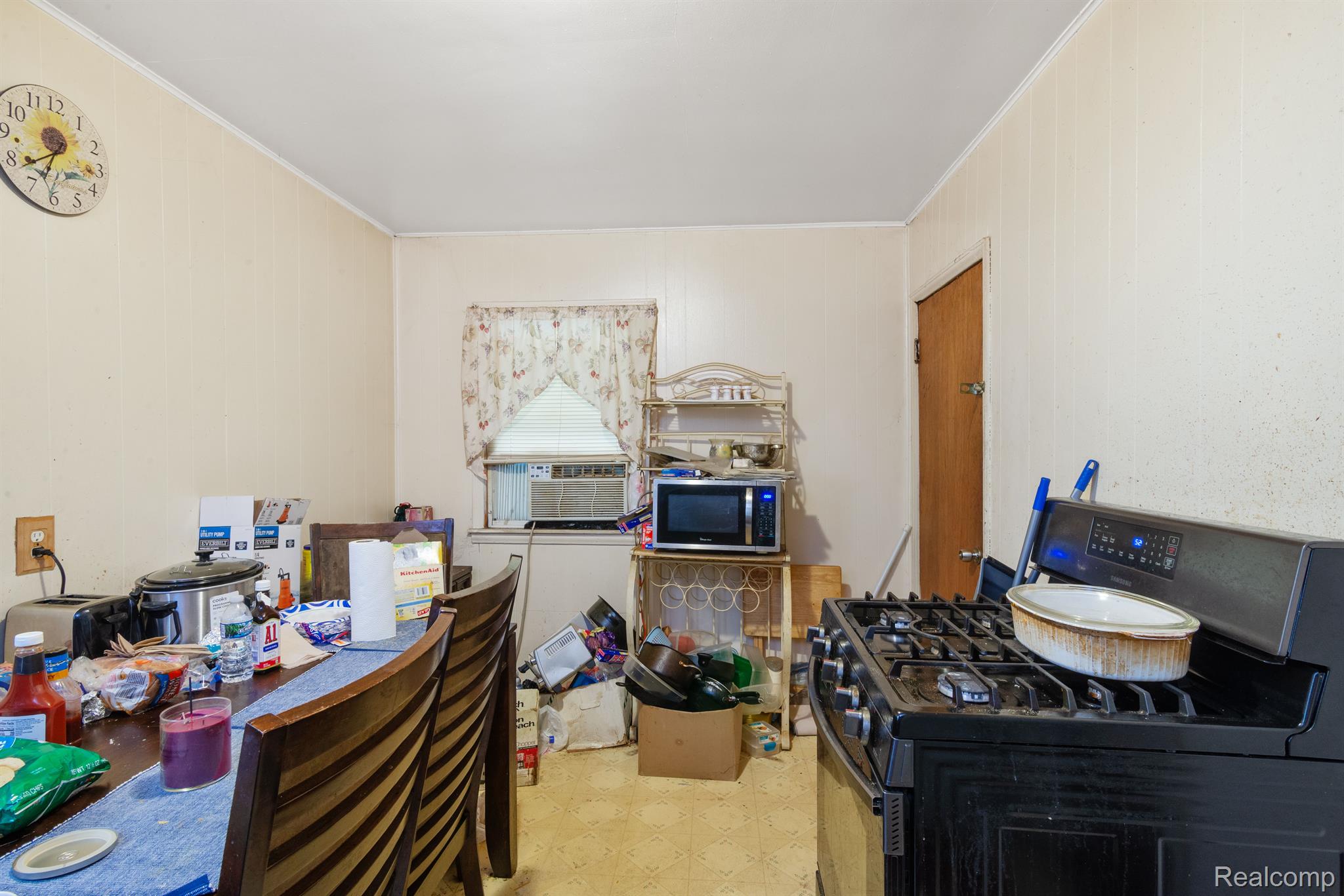 26631 New York St Property Photo 7