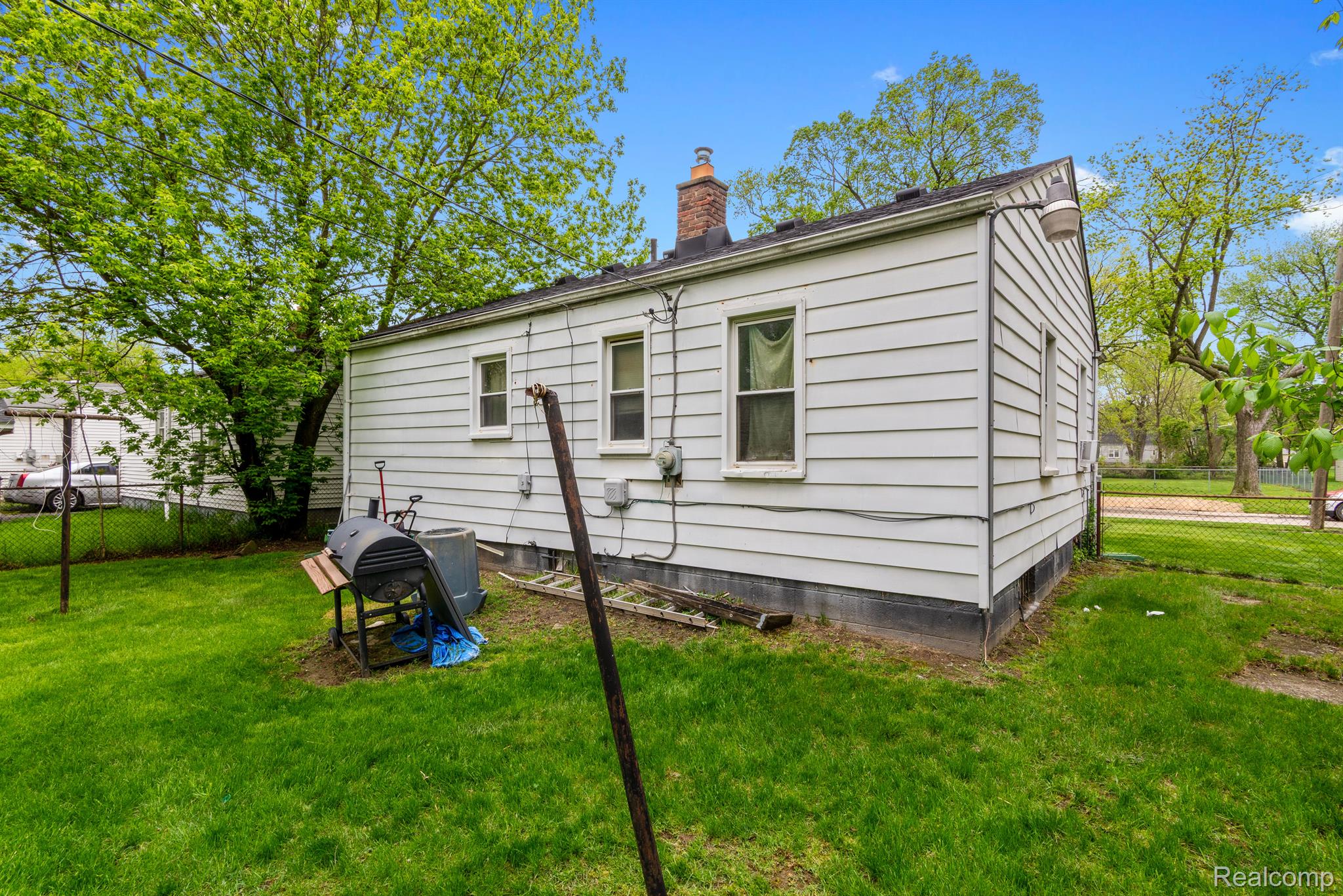 26631 New York St Property Photo 15