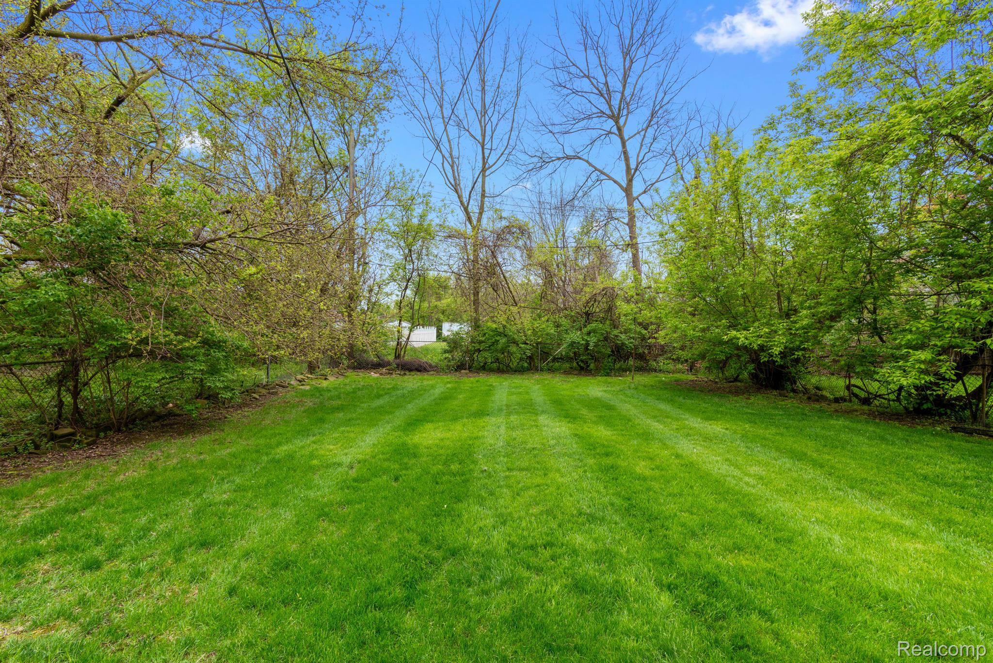 26631 New York St Property Photo 16