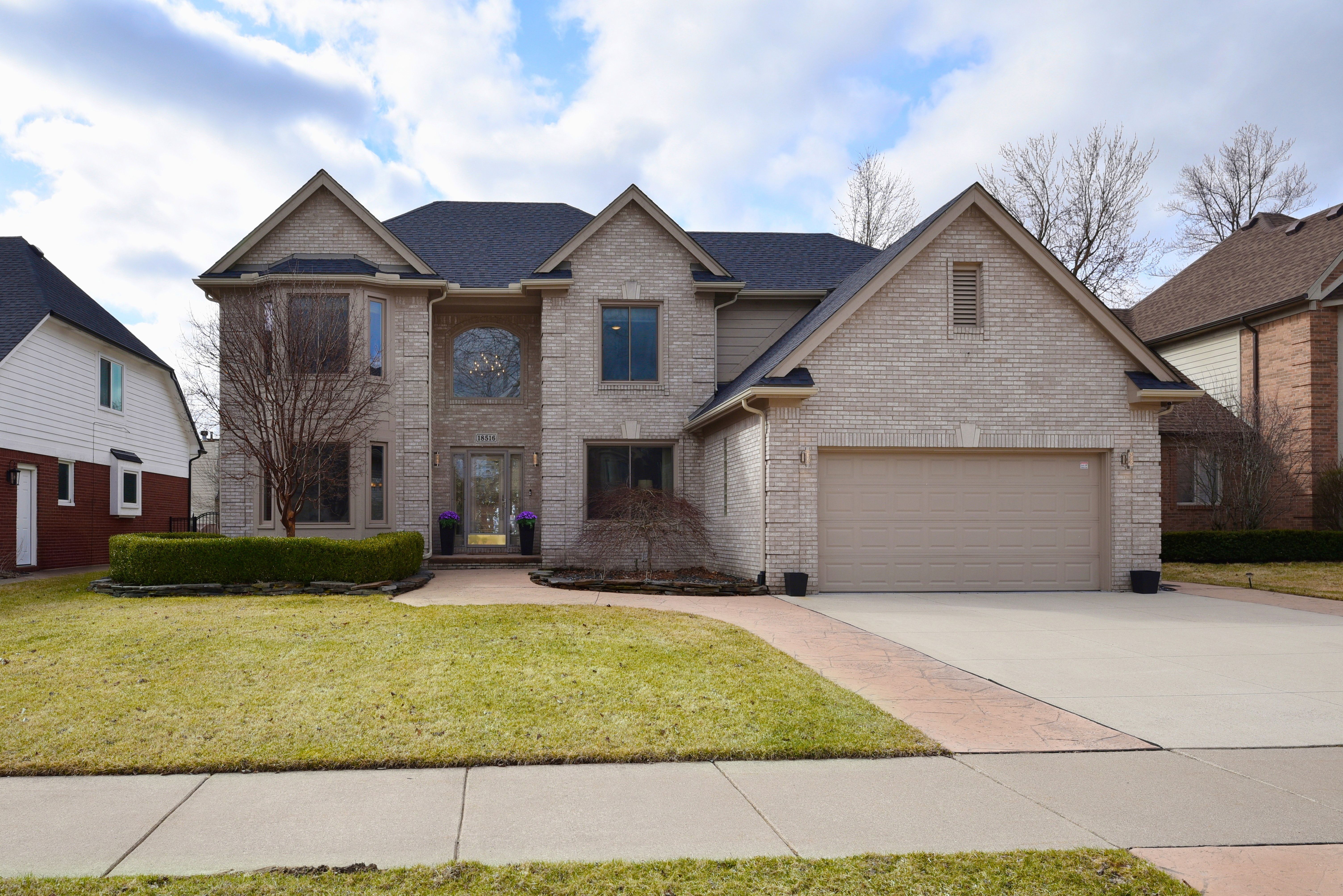 18516 Ranier Dr Property Photo 1