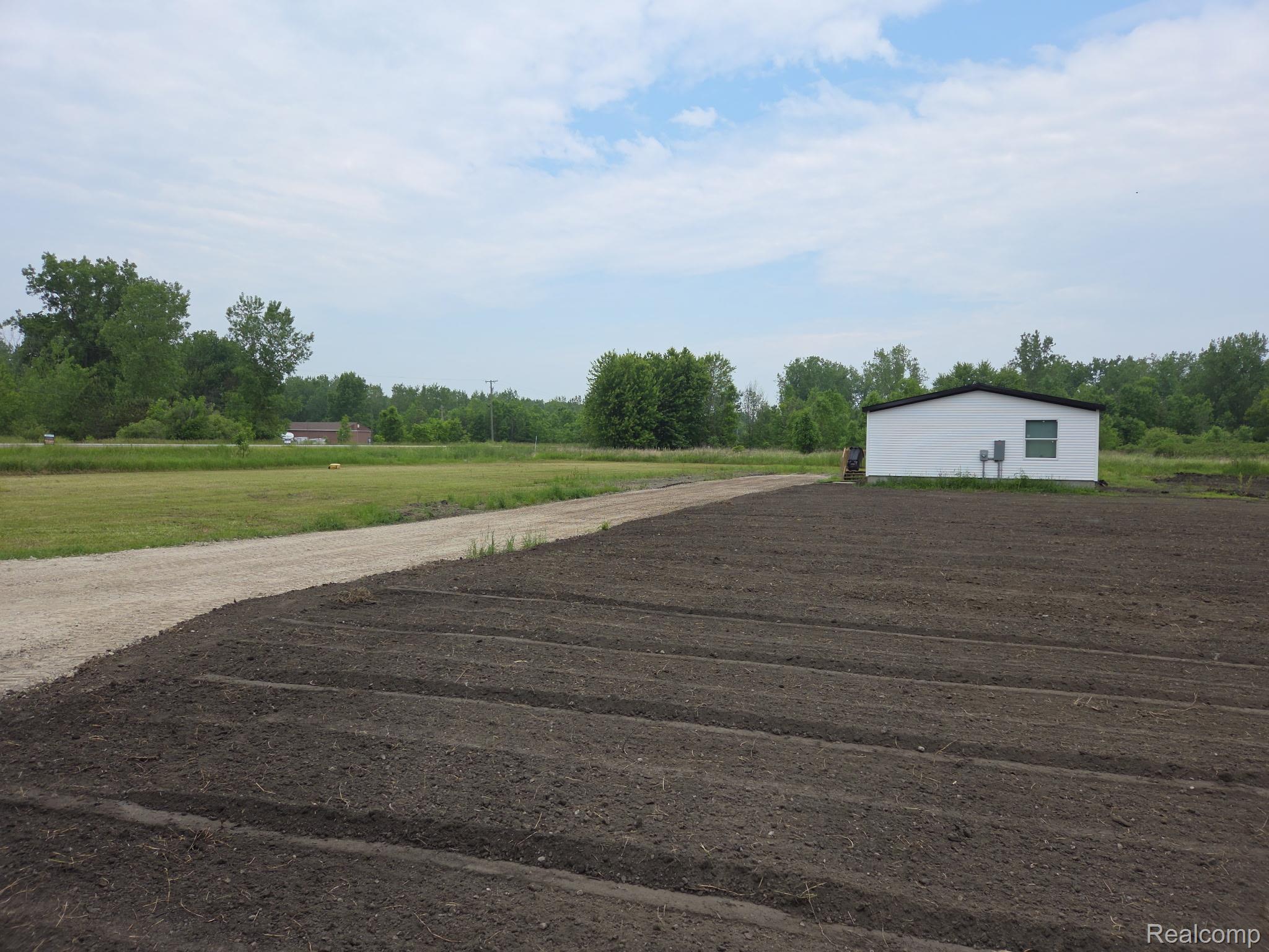 7376 Capac Rd Property Photo 20
