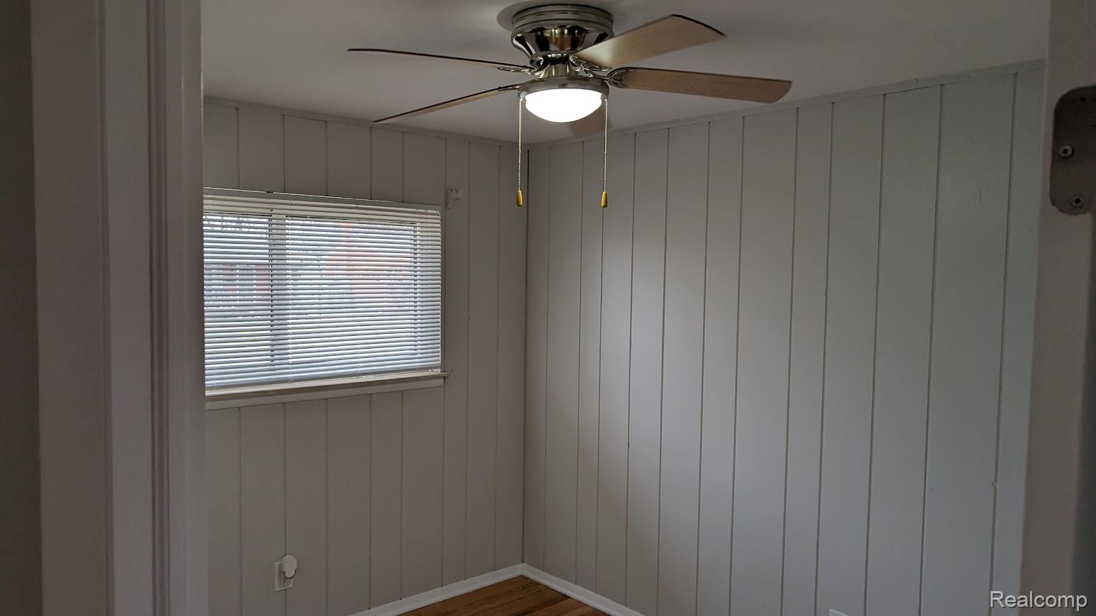 11657 Engleman Rd Property Photo 9