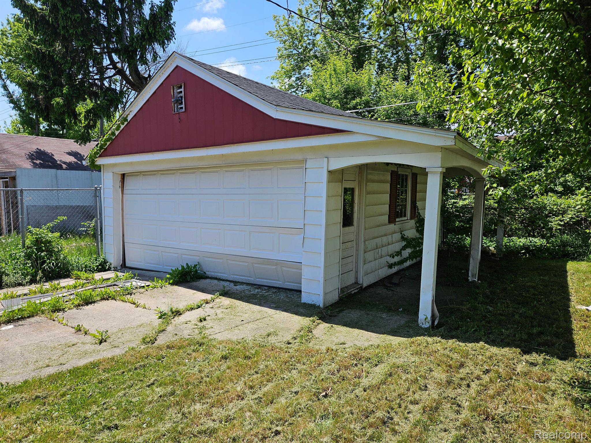 10773 Beaconsfield St Property Photo 2