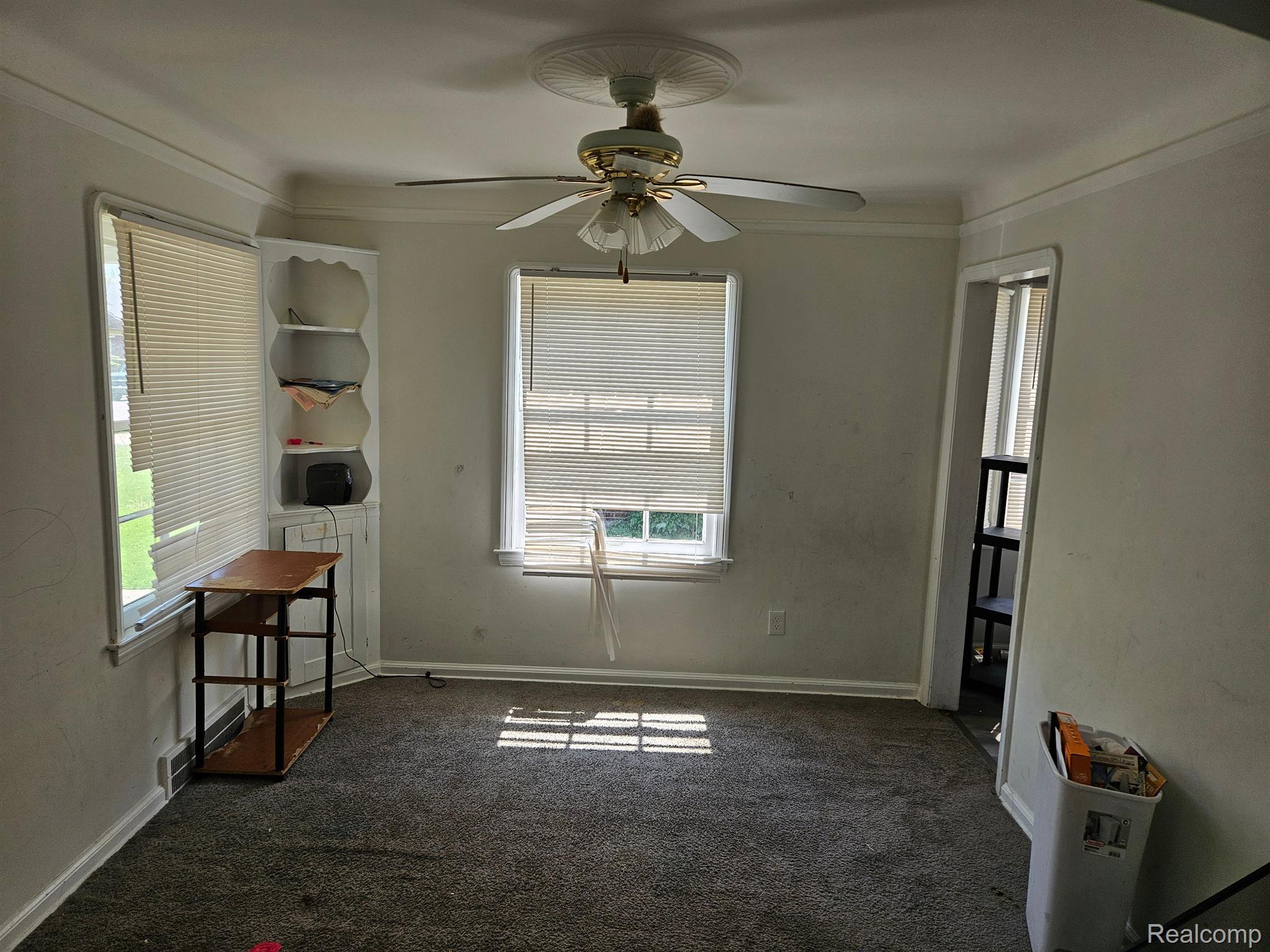 10773 Beaconsfield St Property Photo 6