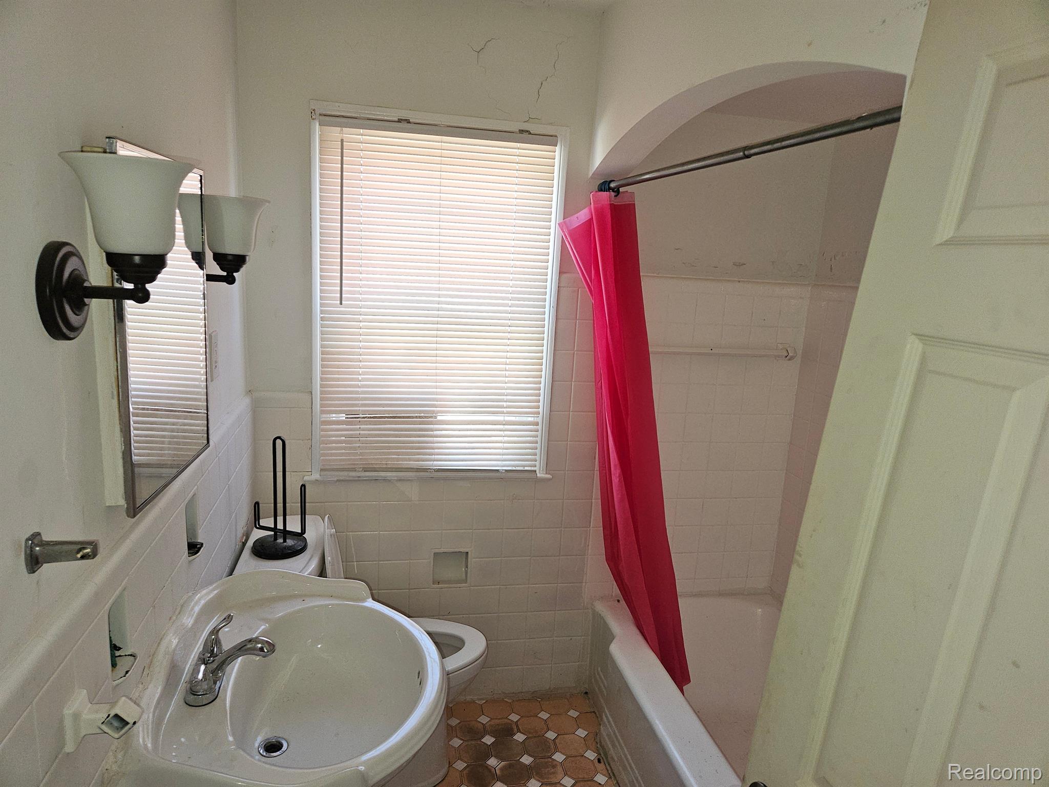 10773 Beaconsfield St Property Photo 9