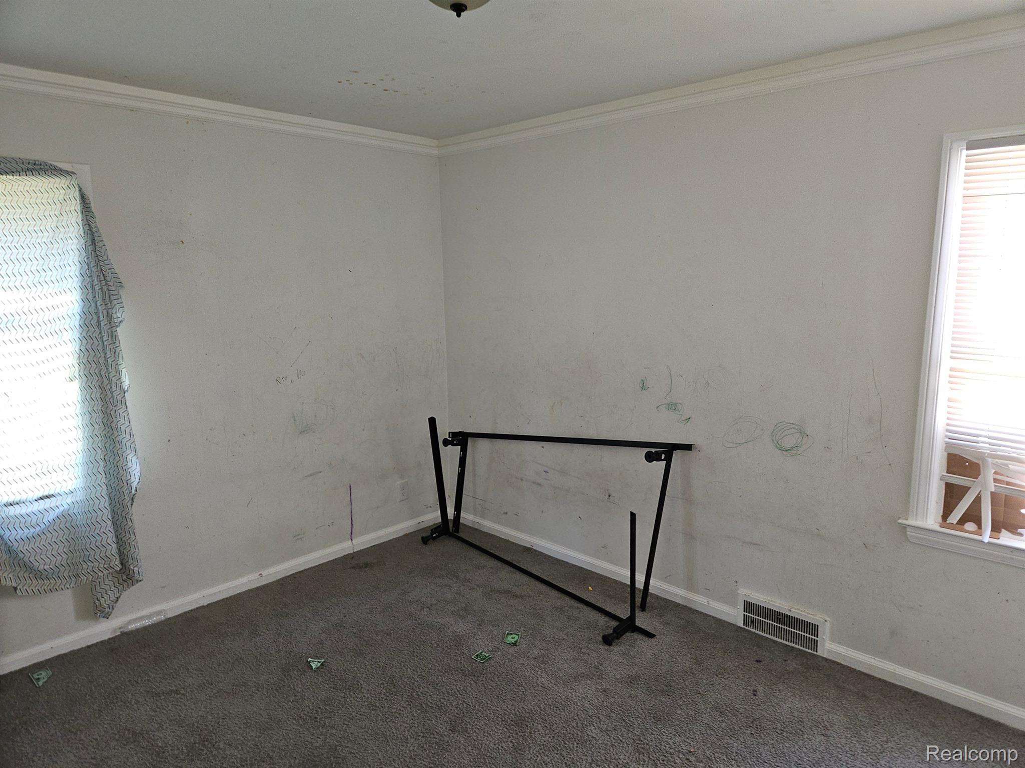 10773 Beaconsfield St Property Photo 11