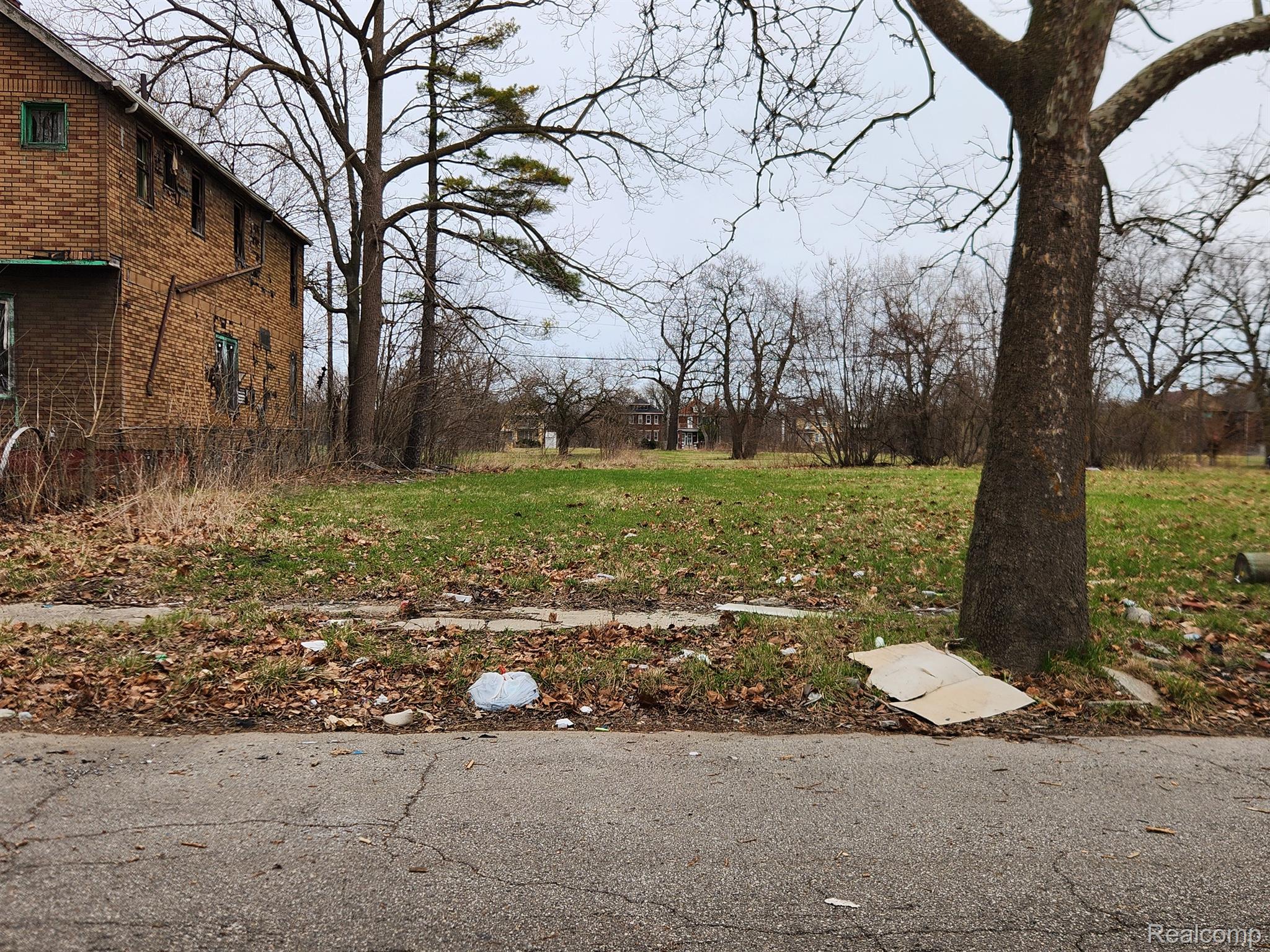 1522 Gray St Property Photo 4
