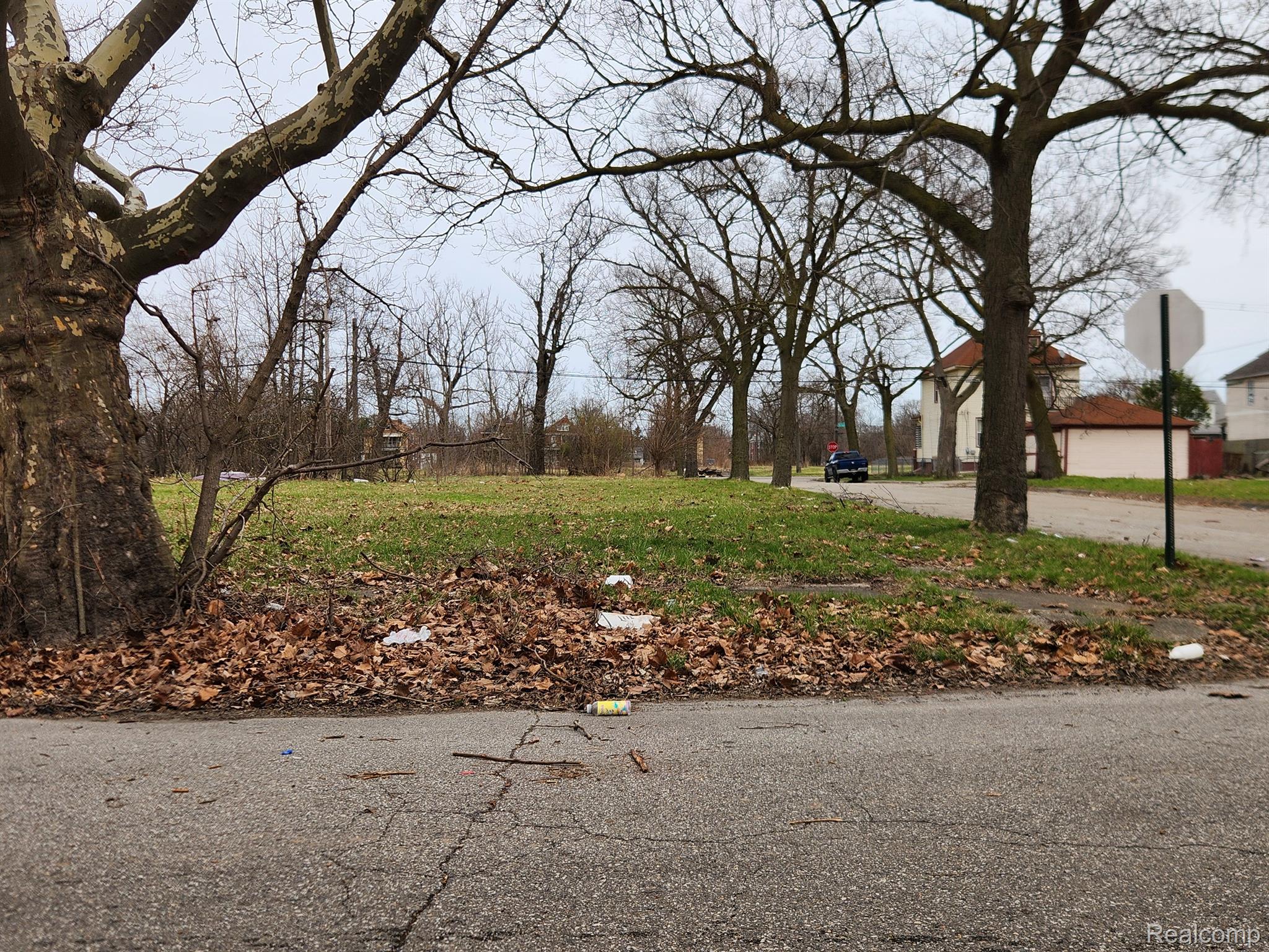 1522 Gray St Property Photo 7