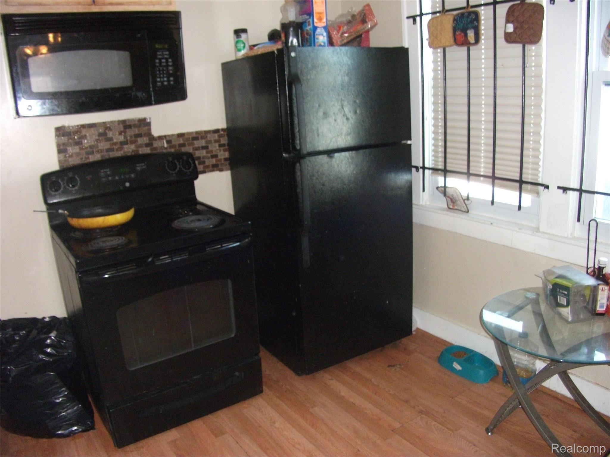 15017 Wildemere St Property Photo 7