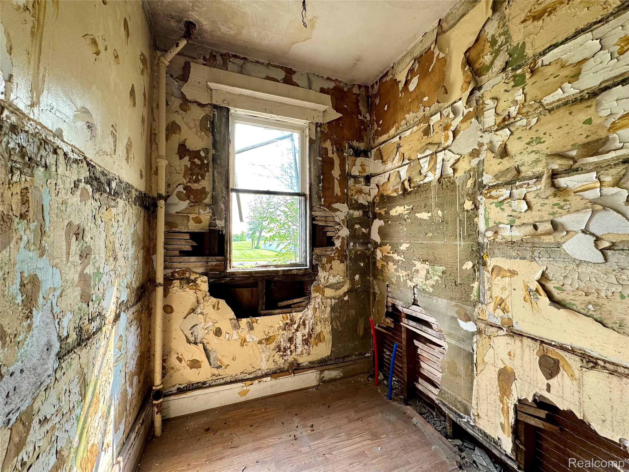 1038 Marston St Property Photo 7