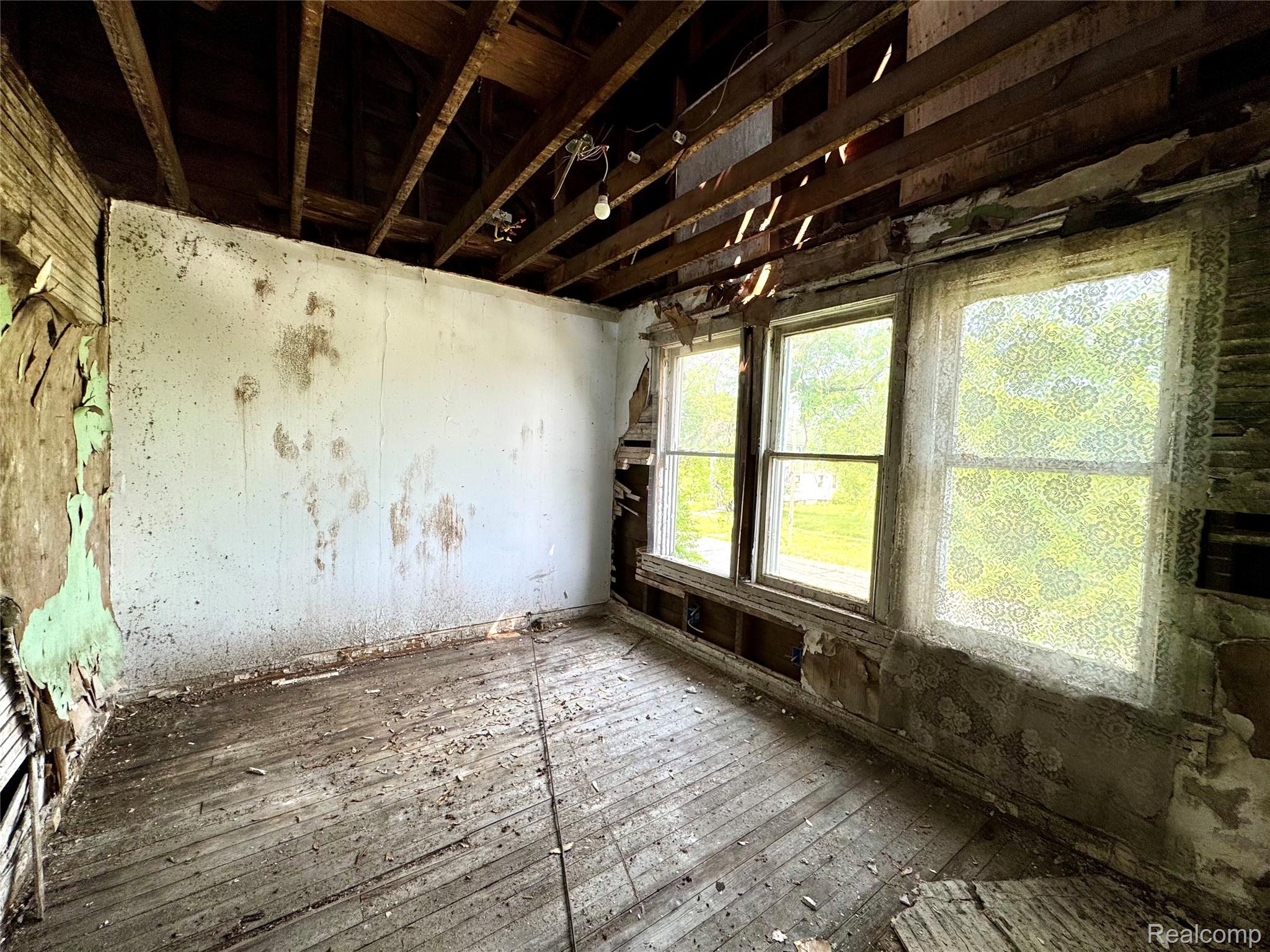 1038 Marston St Property Photo 17