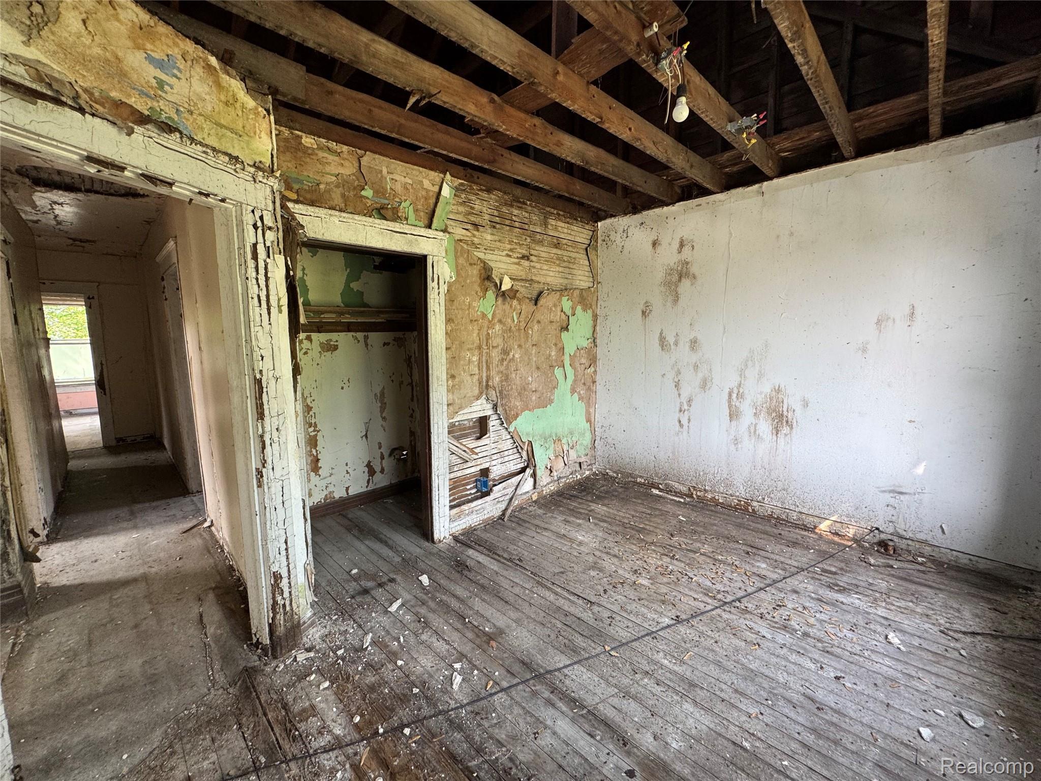 1038 Marston St Property Photo 18