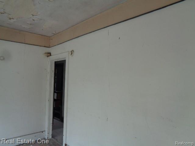 8167 Woodlawn Street Property Photo 6