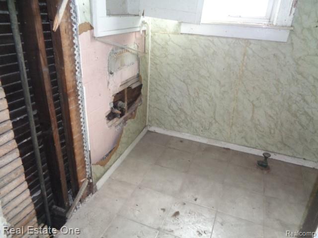 8167 Woodlawn Street Property Photo 11