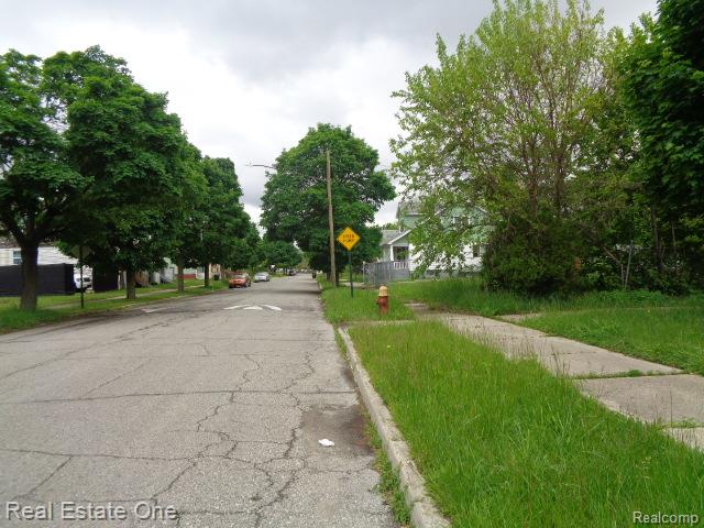 8167 Woodlawn Street Property Photo 14