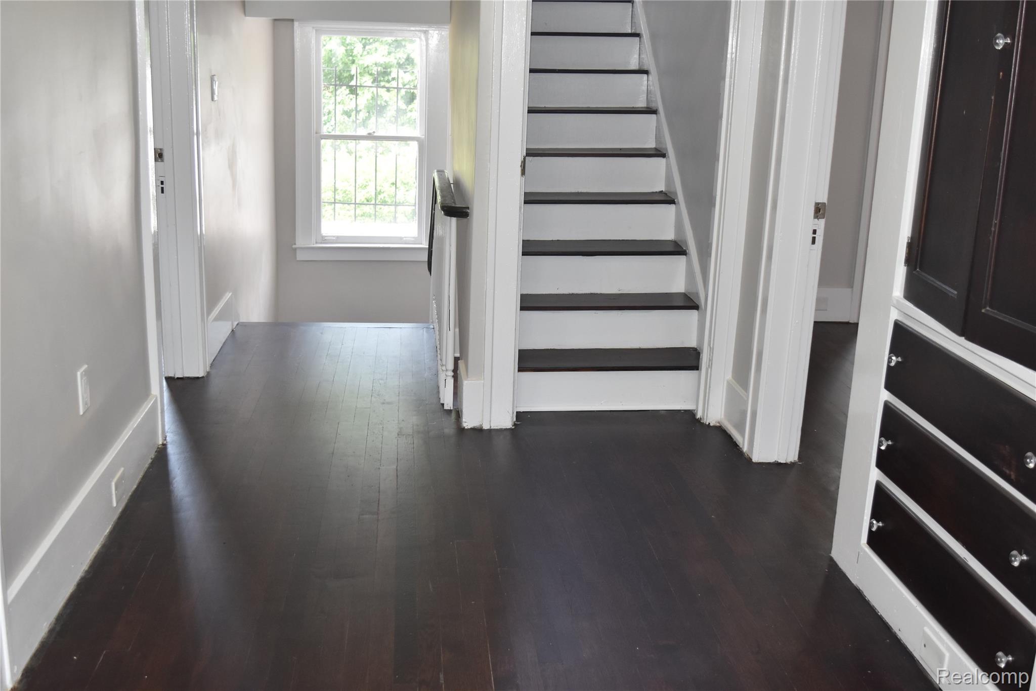 2054 Edison Street Property Photo 30