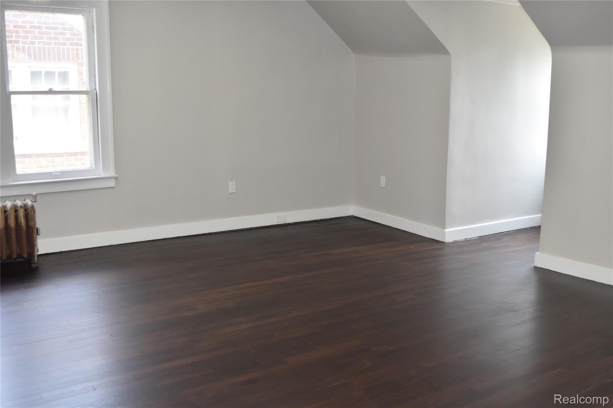 2054 Edison Street Property Photo 31