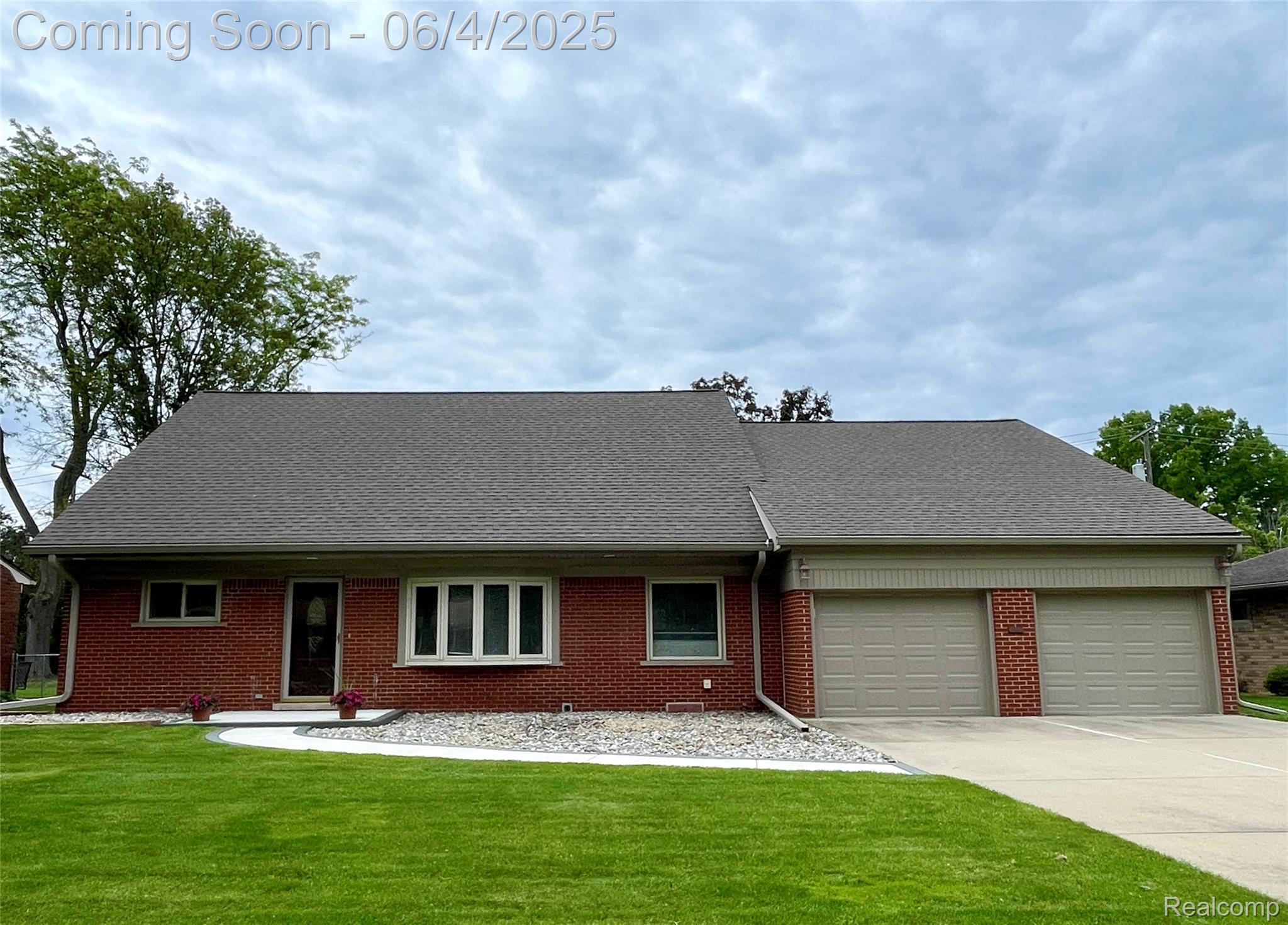 15941 Promenade Ave Property Photo 1