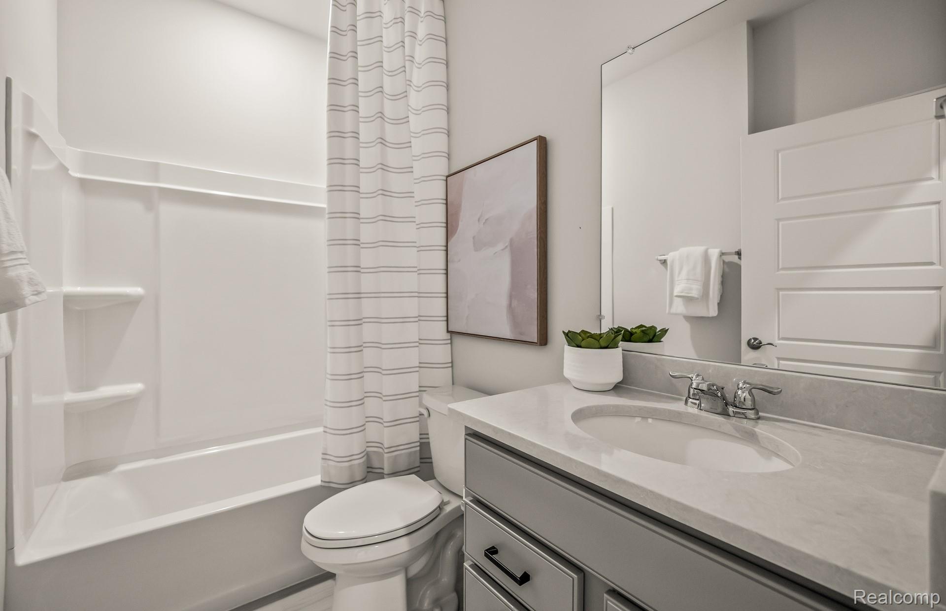 42776 Arbor Drive Property Photo 4