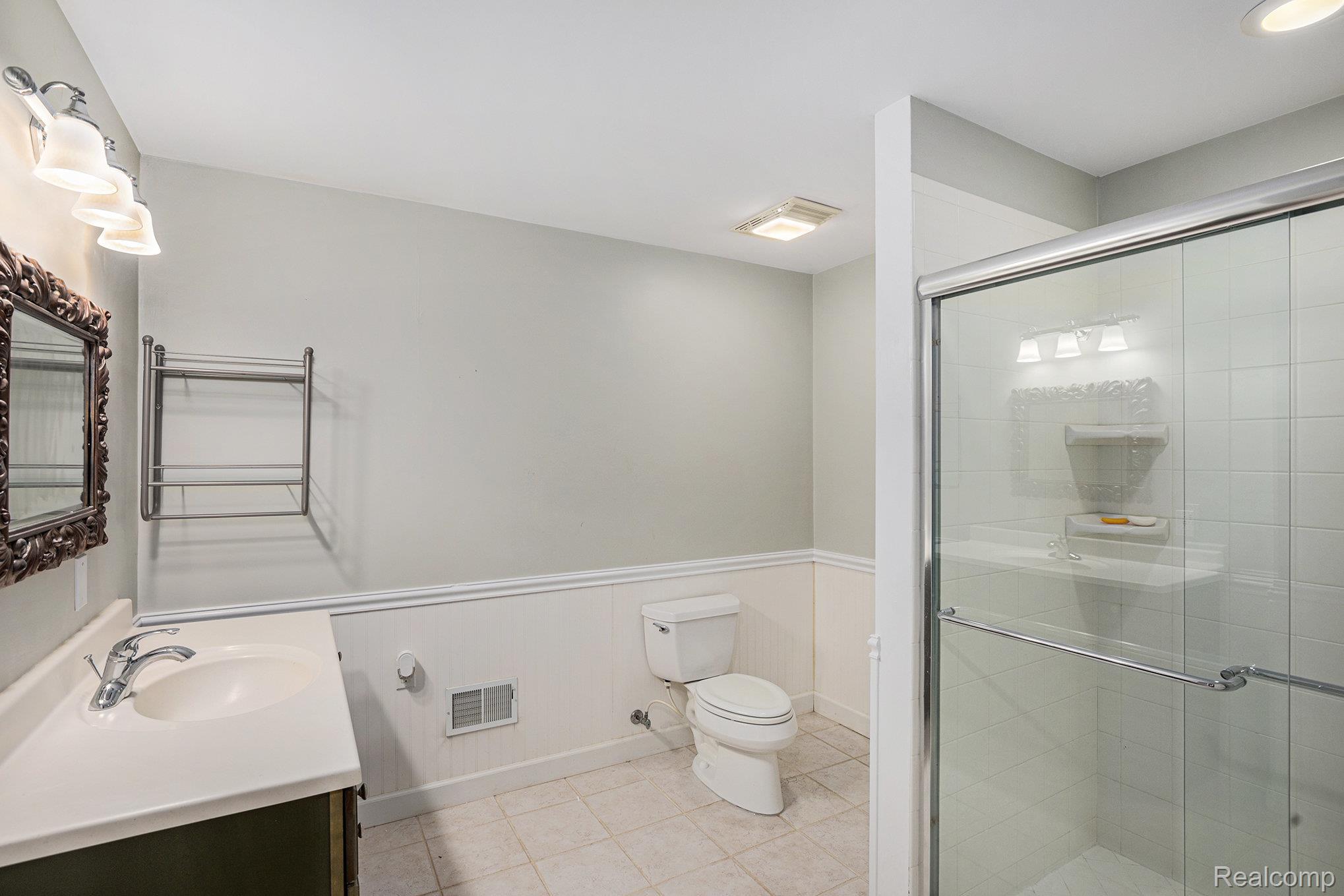 846 Majestic Property Photo 40
