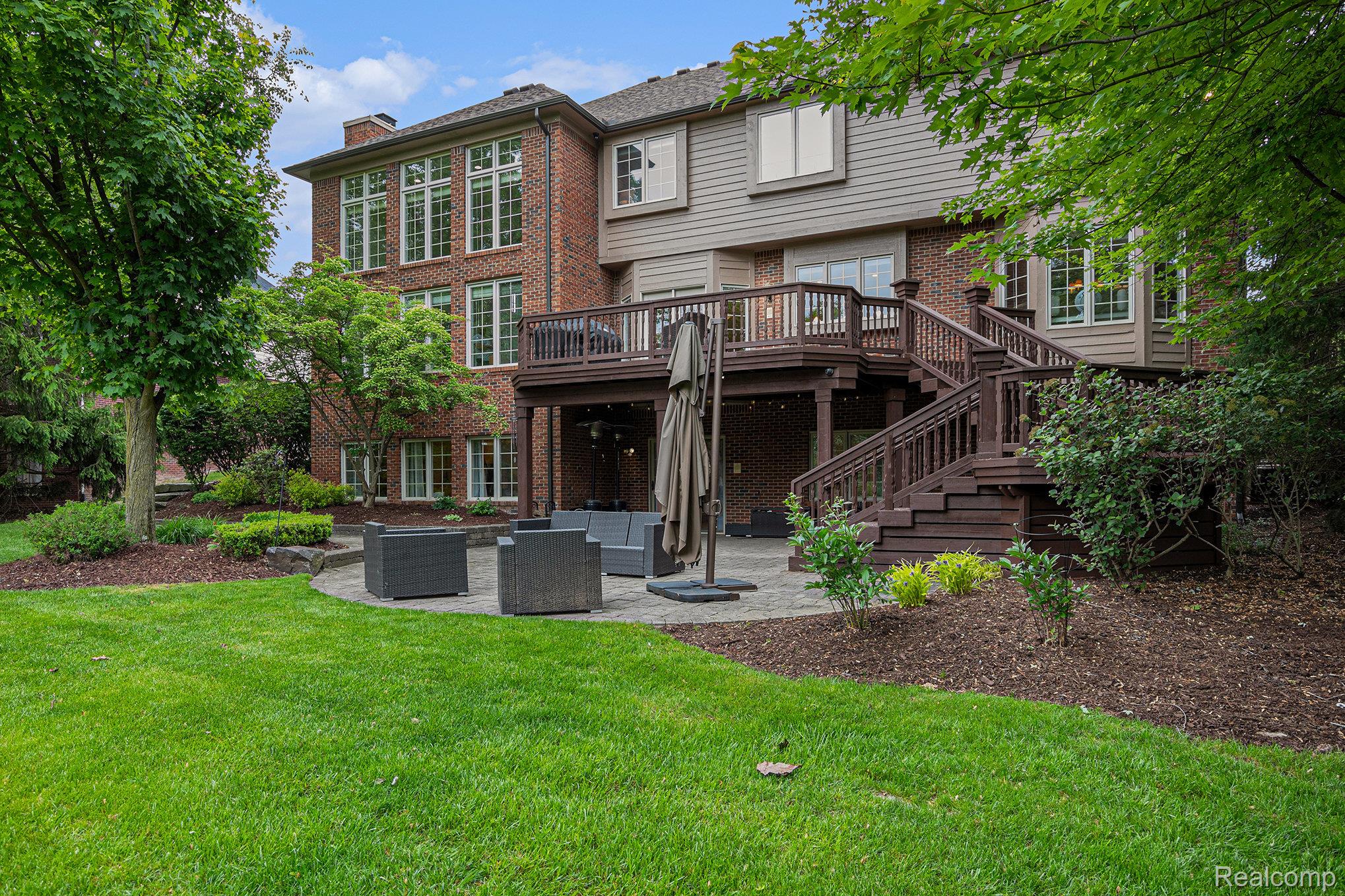 846 Majestic Property Photo 42