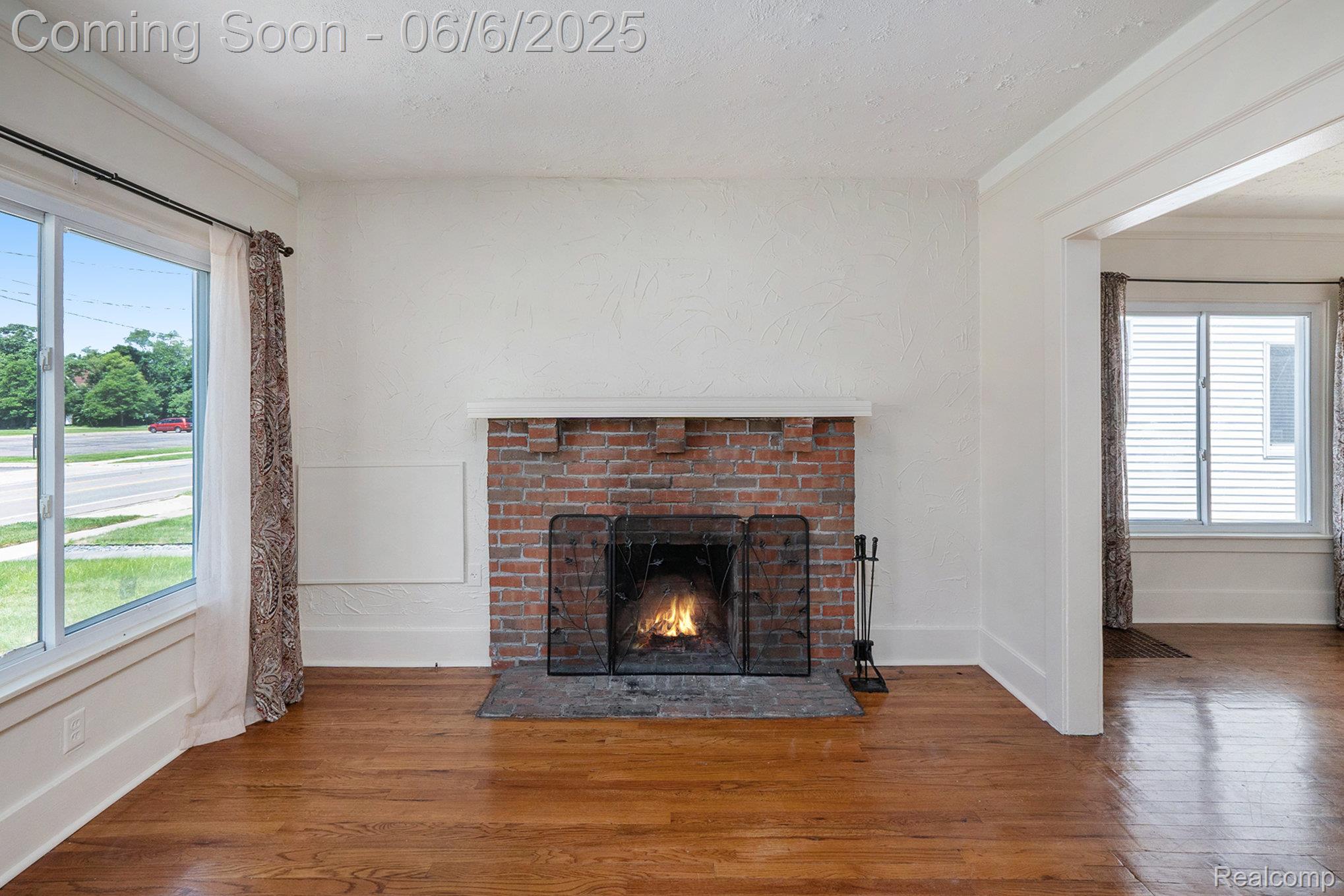 838 Pinecrest Dr Property Photo 3