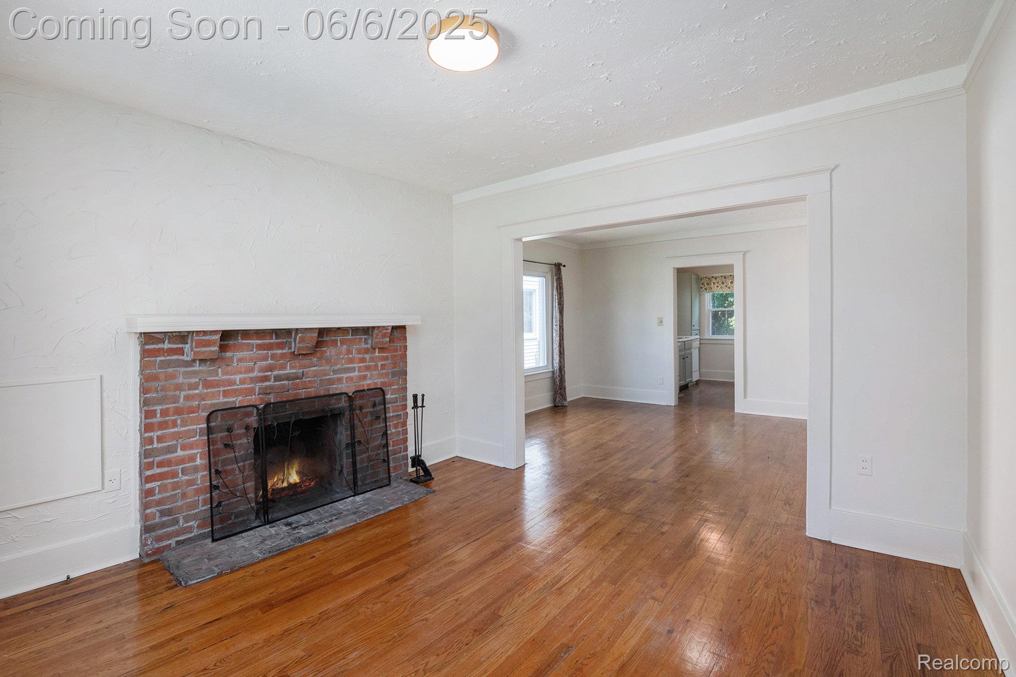 838 Pinecrest Dr Property Photo 4