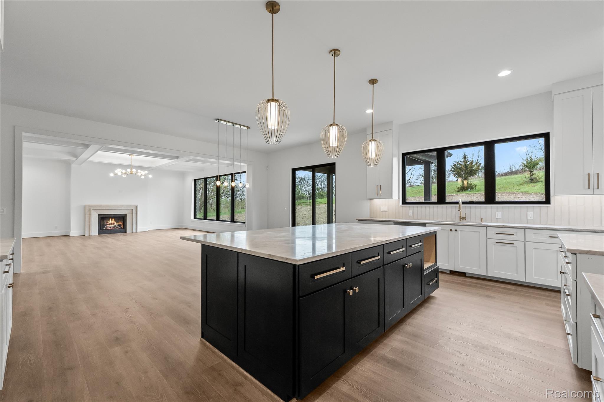 4369 The Heights Boulevard Property Photo 19
