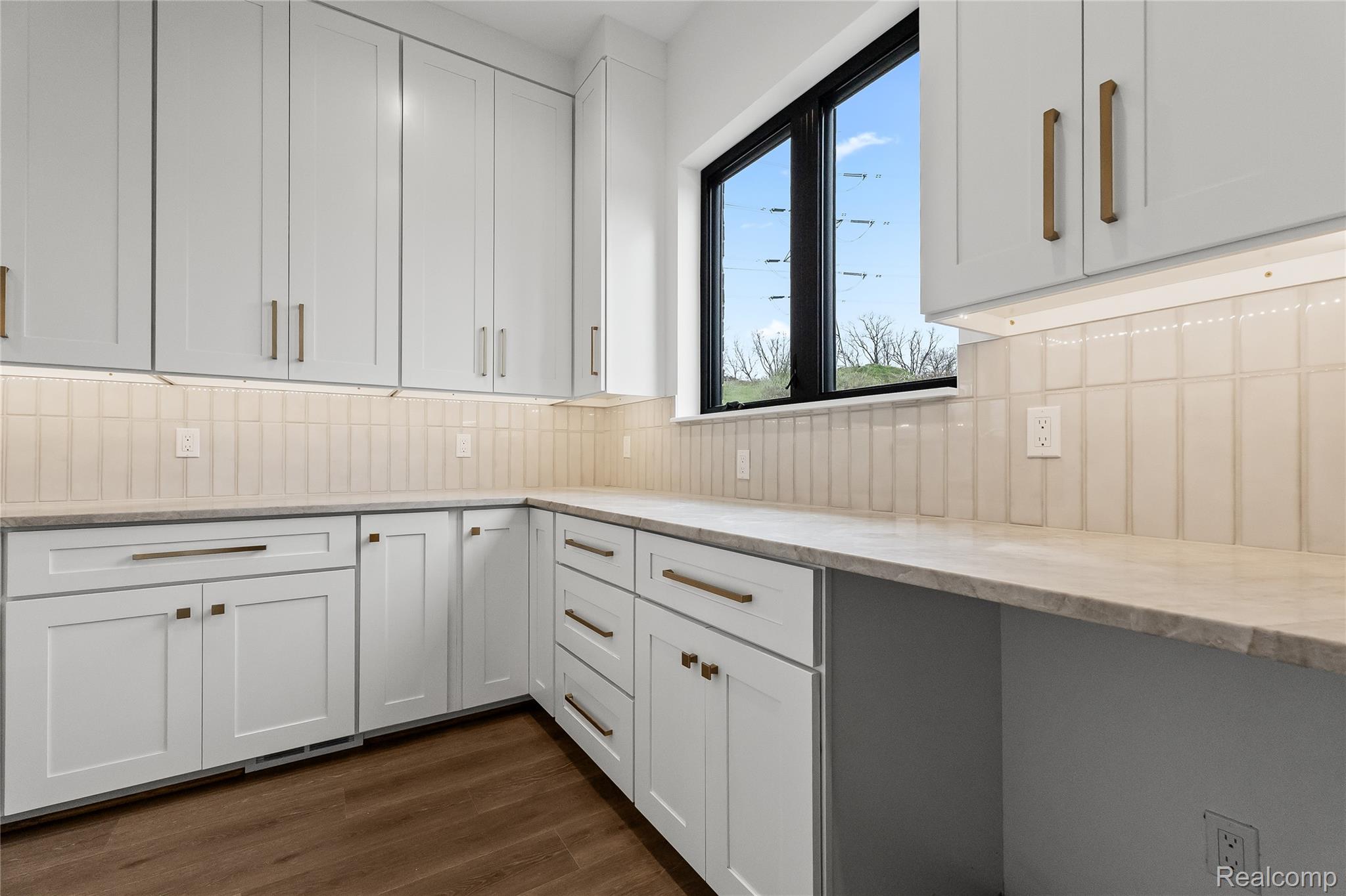 4369 The Heights Boulevard Property Photo 22