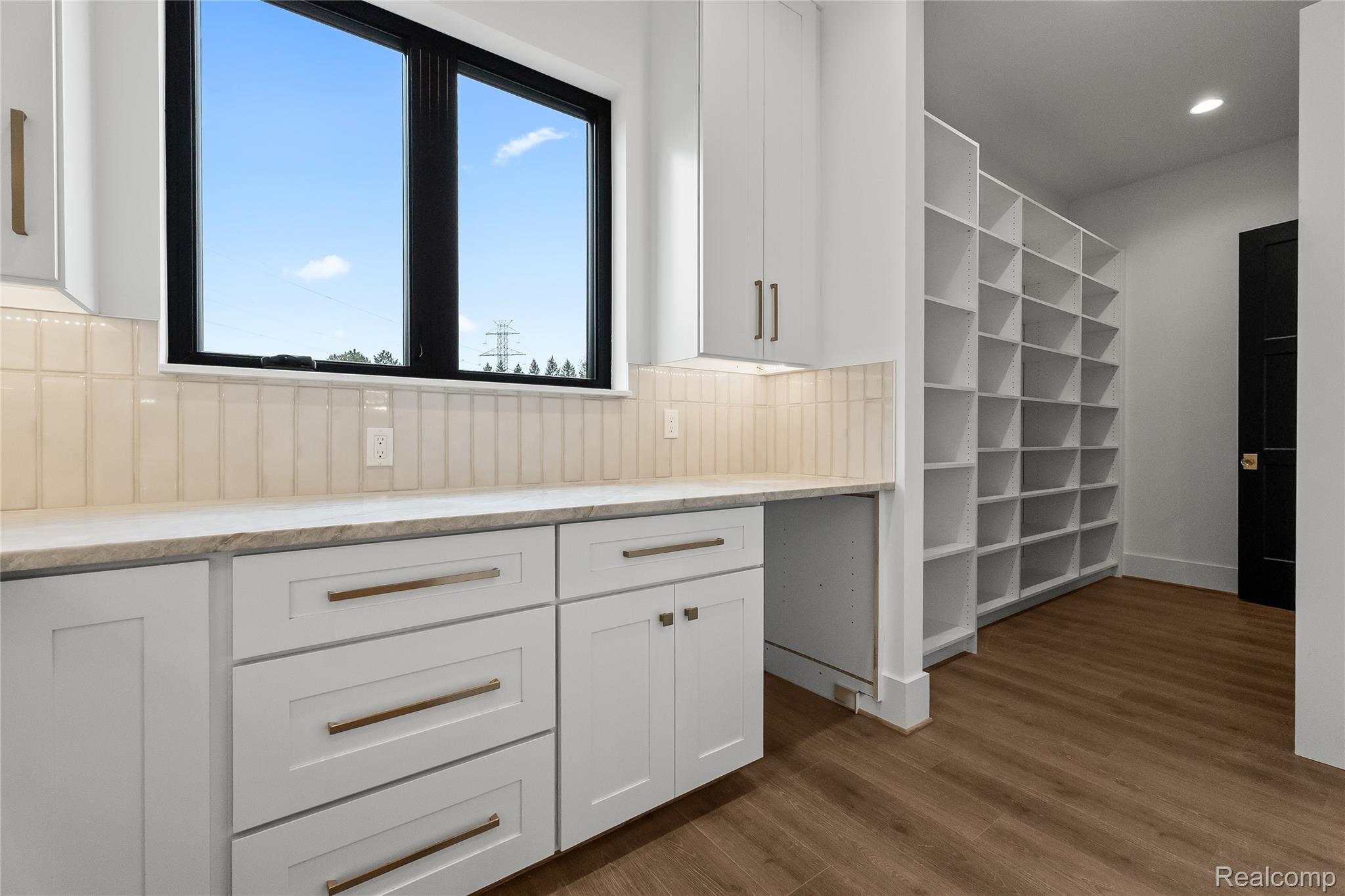 4369 The Heights Boulevard Property Photo 23