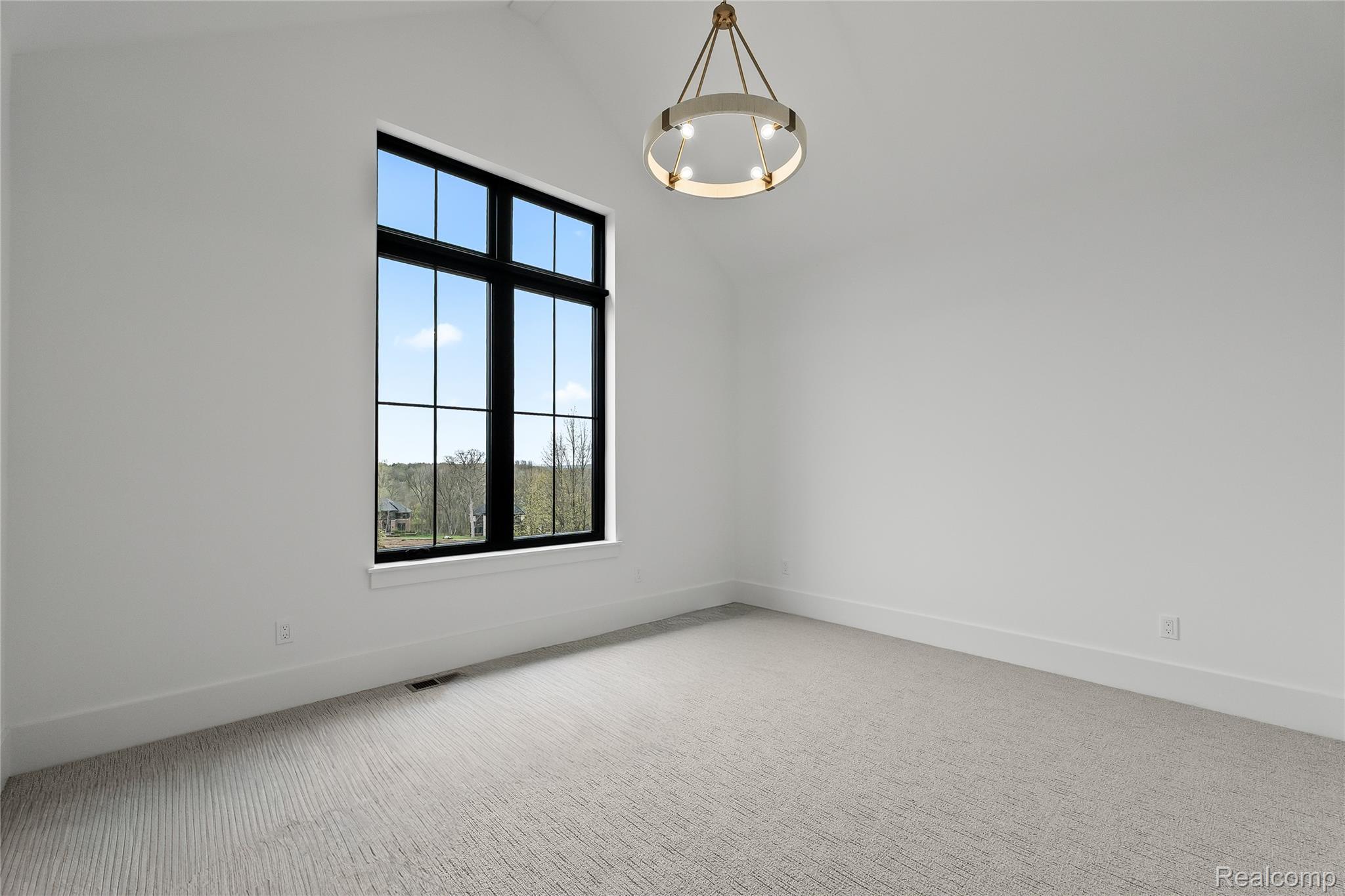 4369 The Heights Boulevard Property Photo 27