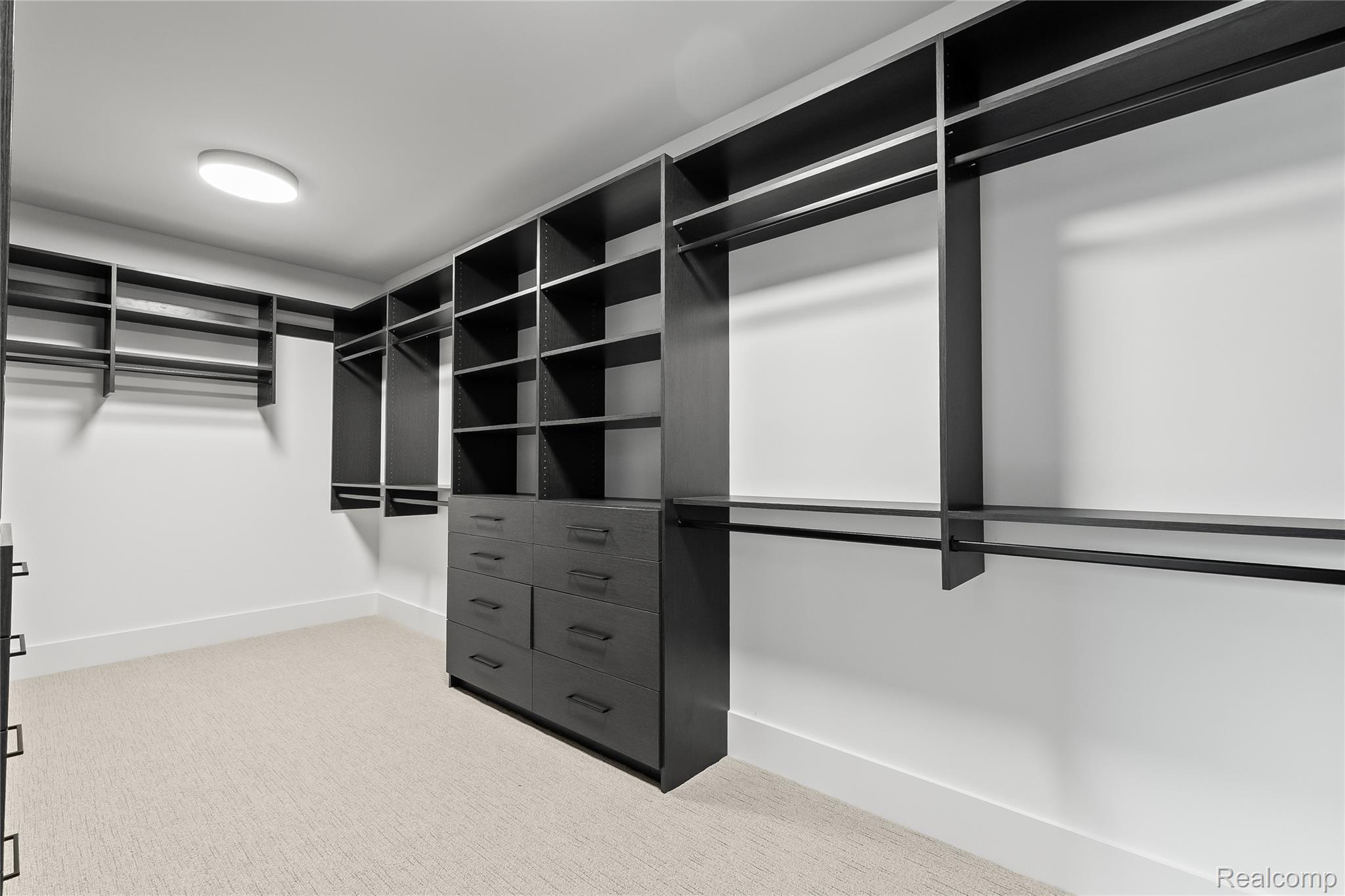 4369 The Heights Boulevard Property Photo 34