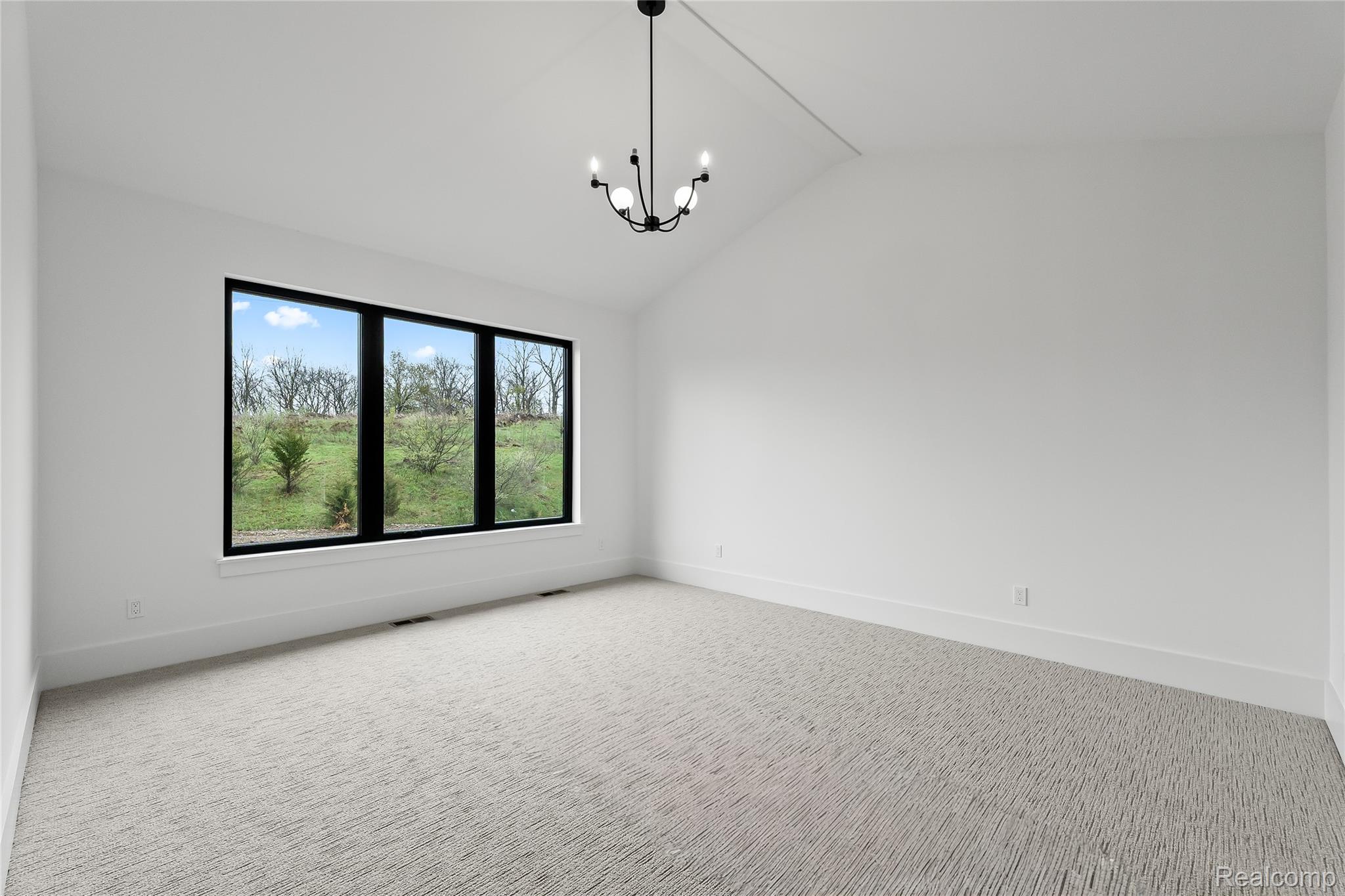 4369 The Heights Boulevard Property Photo 38