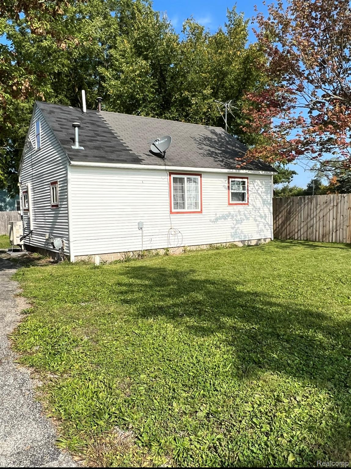 2221 Salt Street Property Photo 1