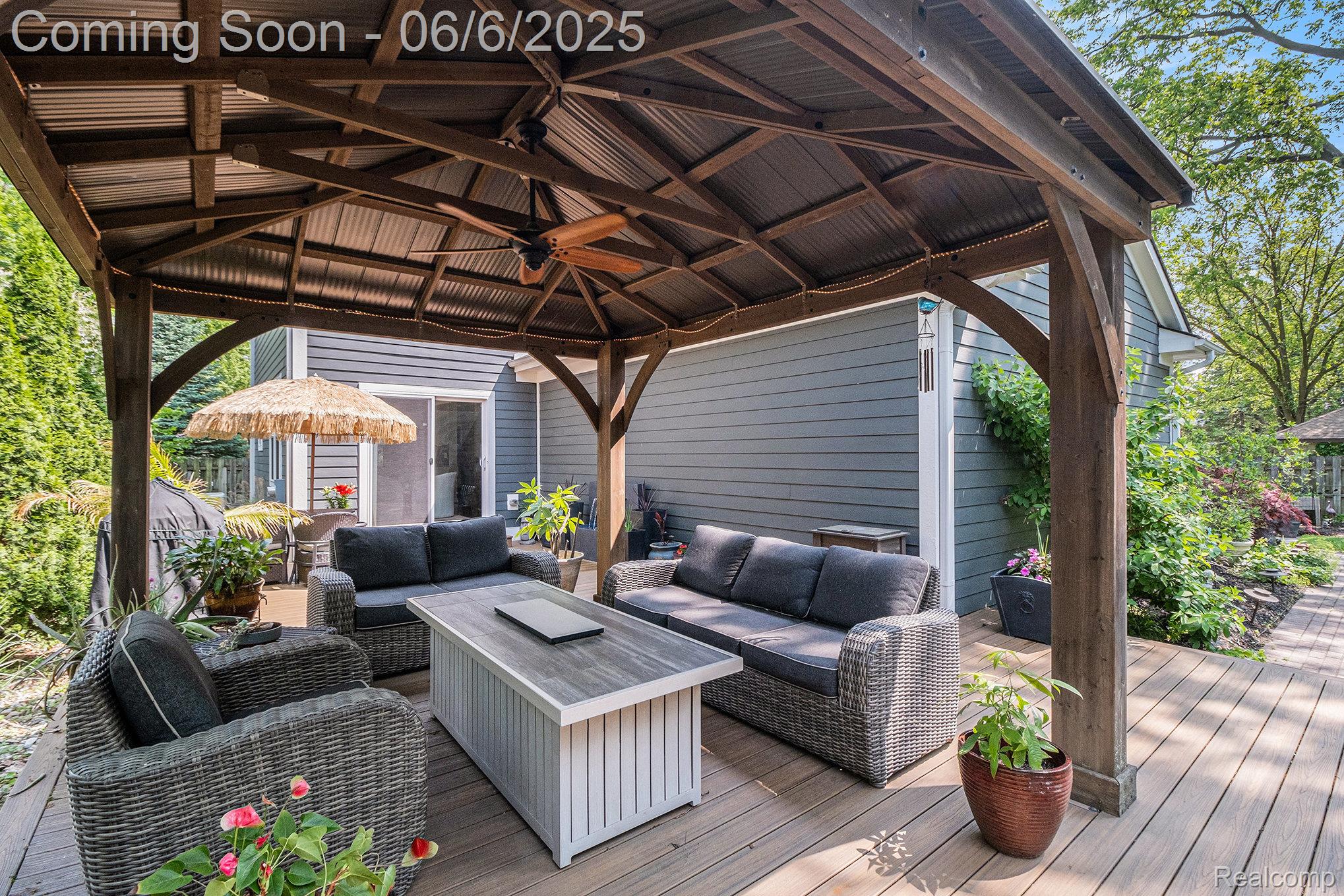 92 Kensington Blvd Property Photo 29