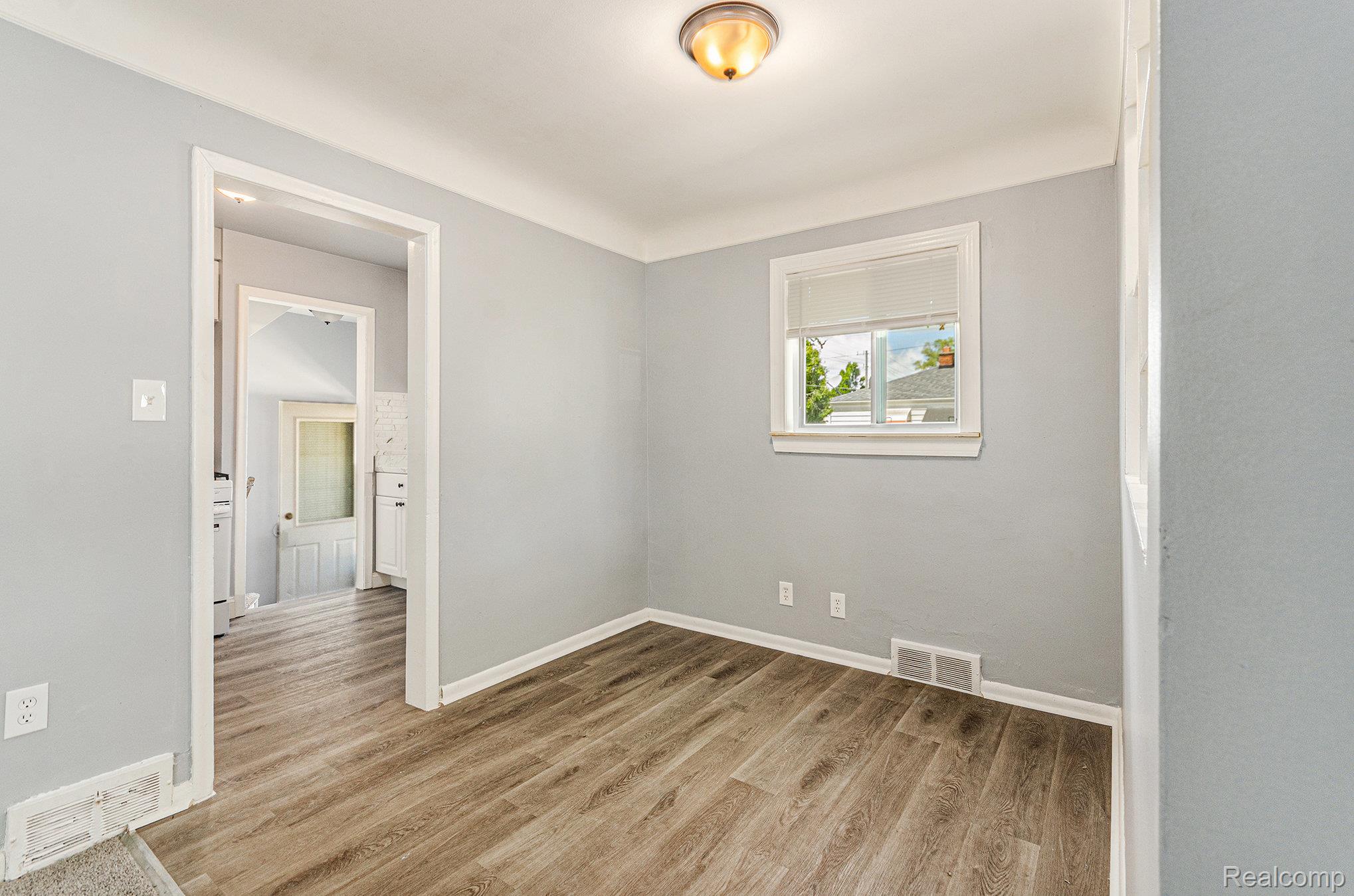 24309 Tuscany Ave Property Photo 12