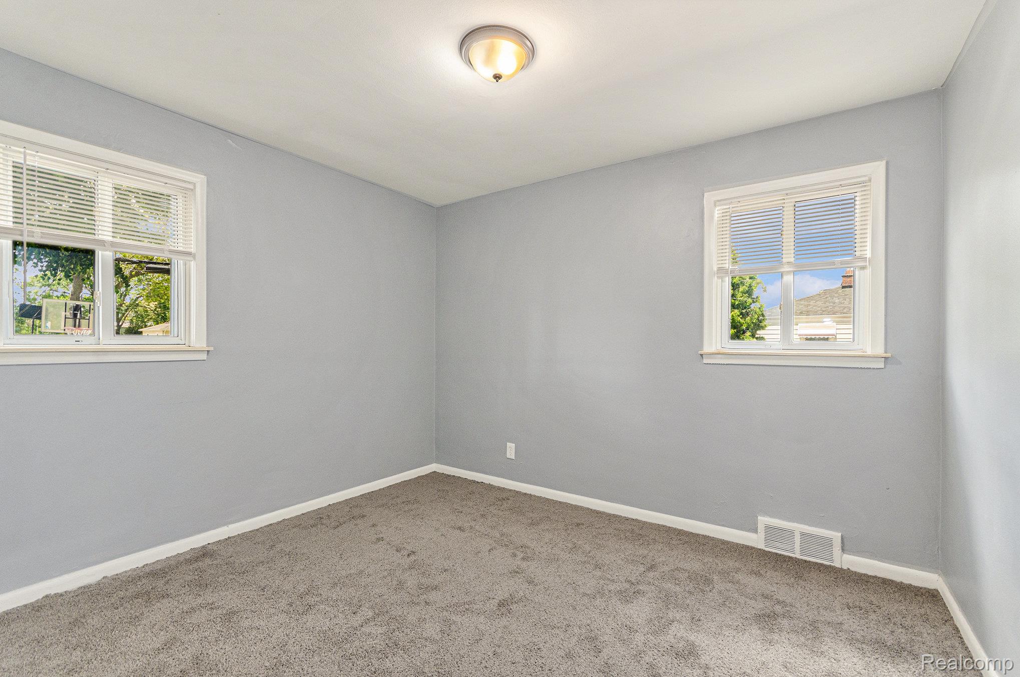 24309 Tuscany Ave Property Photo 18