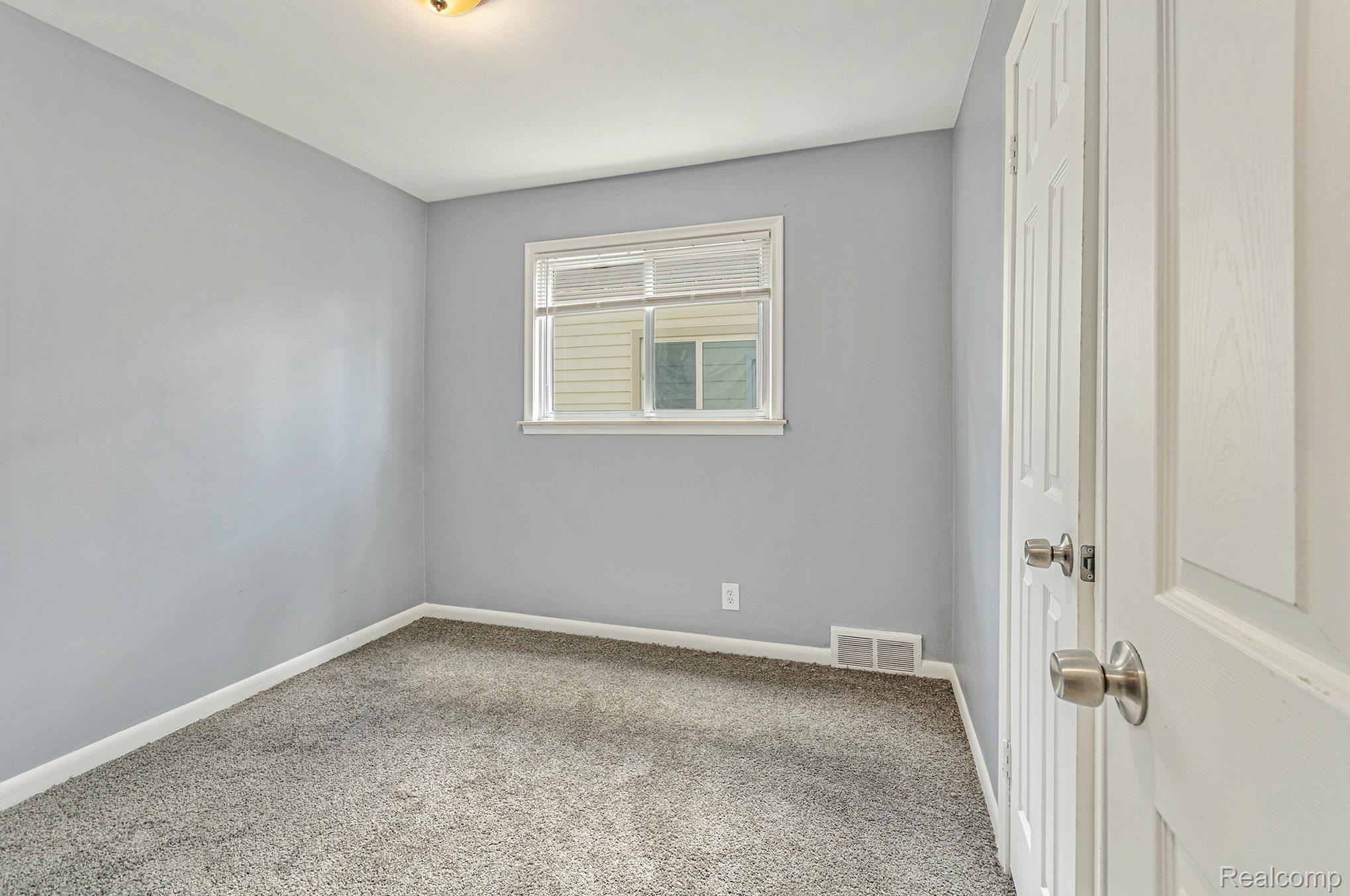 24309 Tuscany Ave Property Photo 22