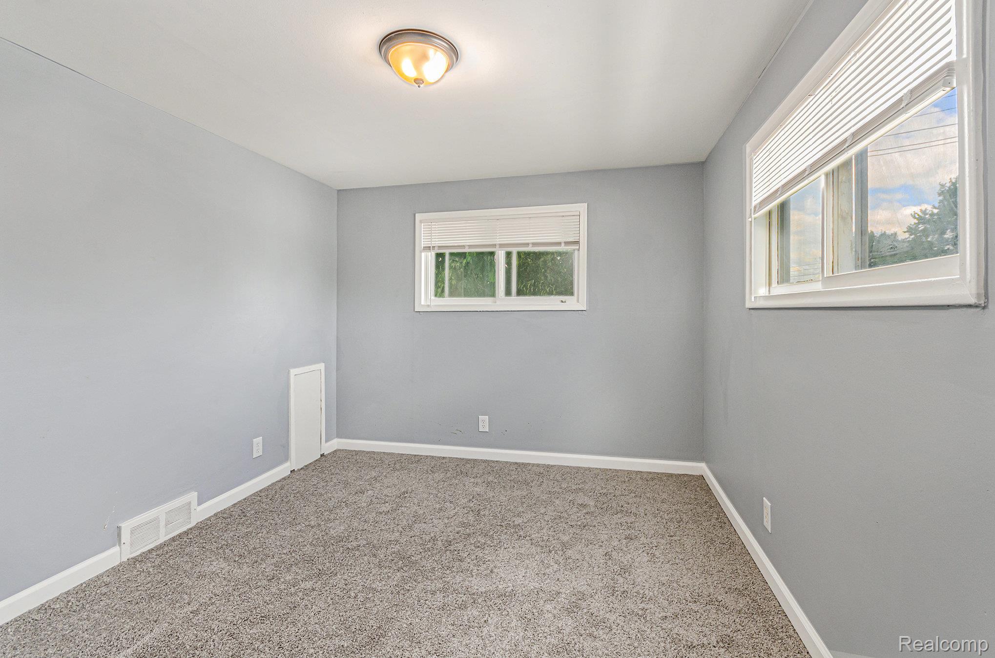 24309 Tuscany Ave Property Photo 23