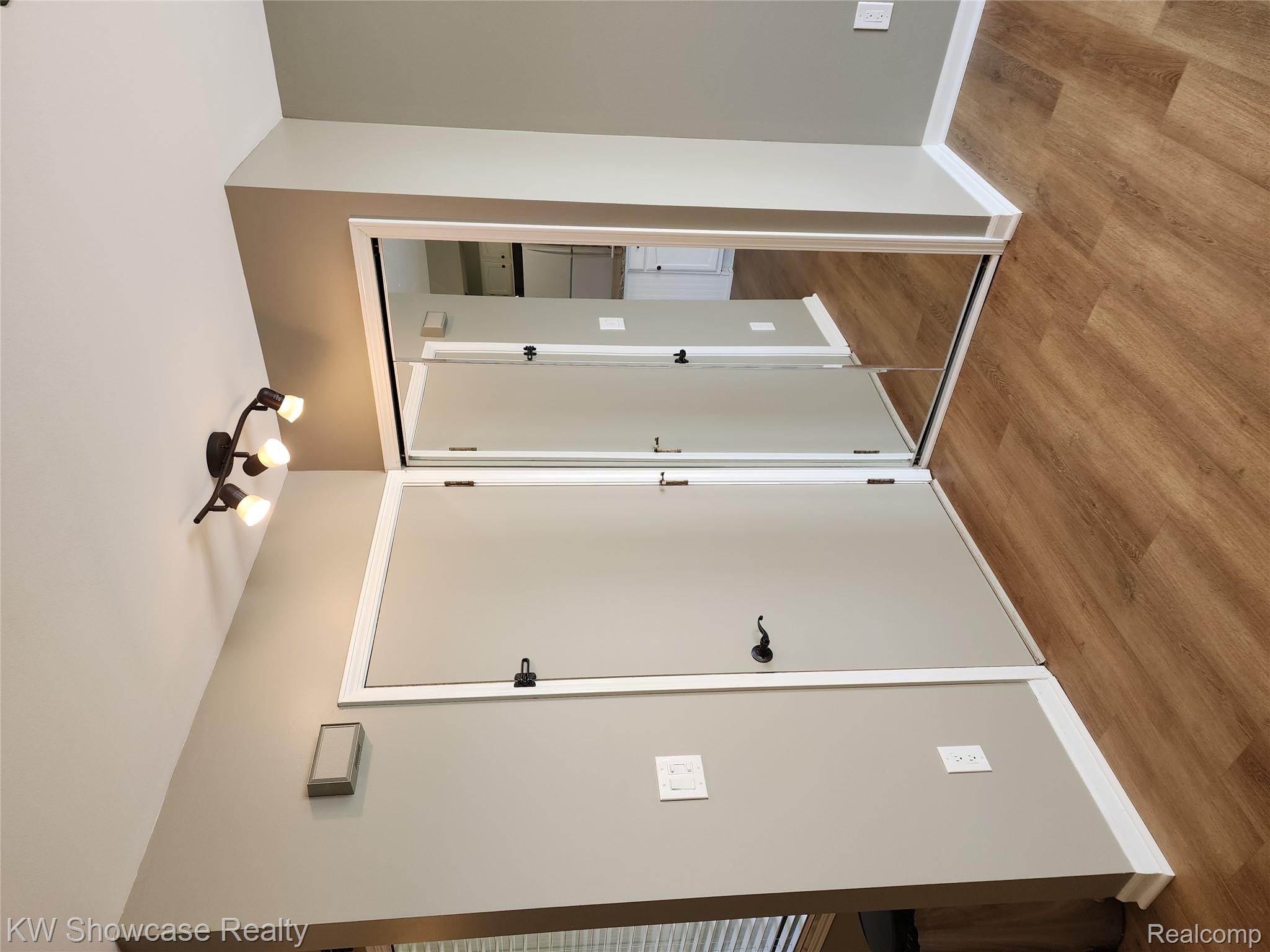 38824 Windmill Pointe Property Photo 5