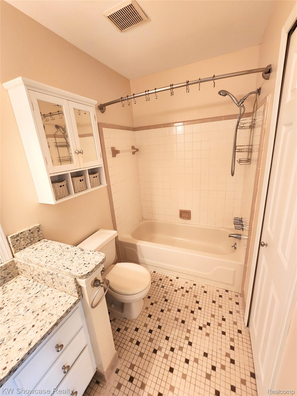 38824 Windmill Pointe Property Photo 26