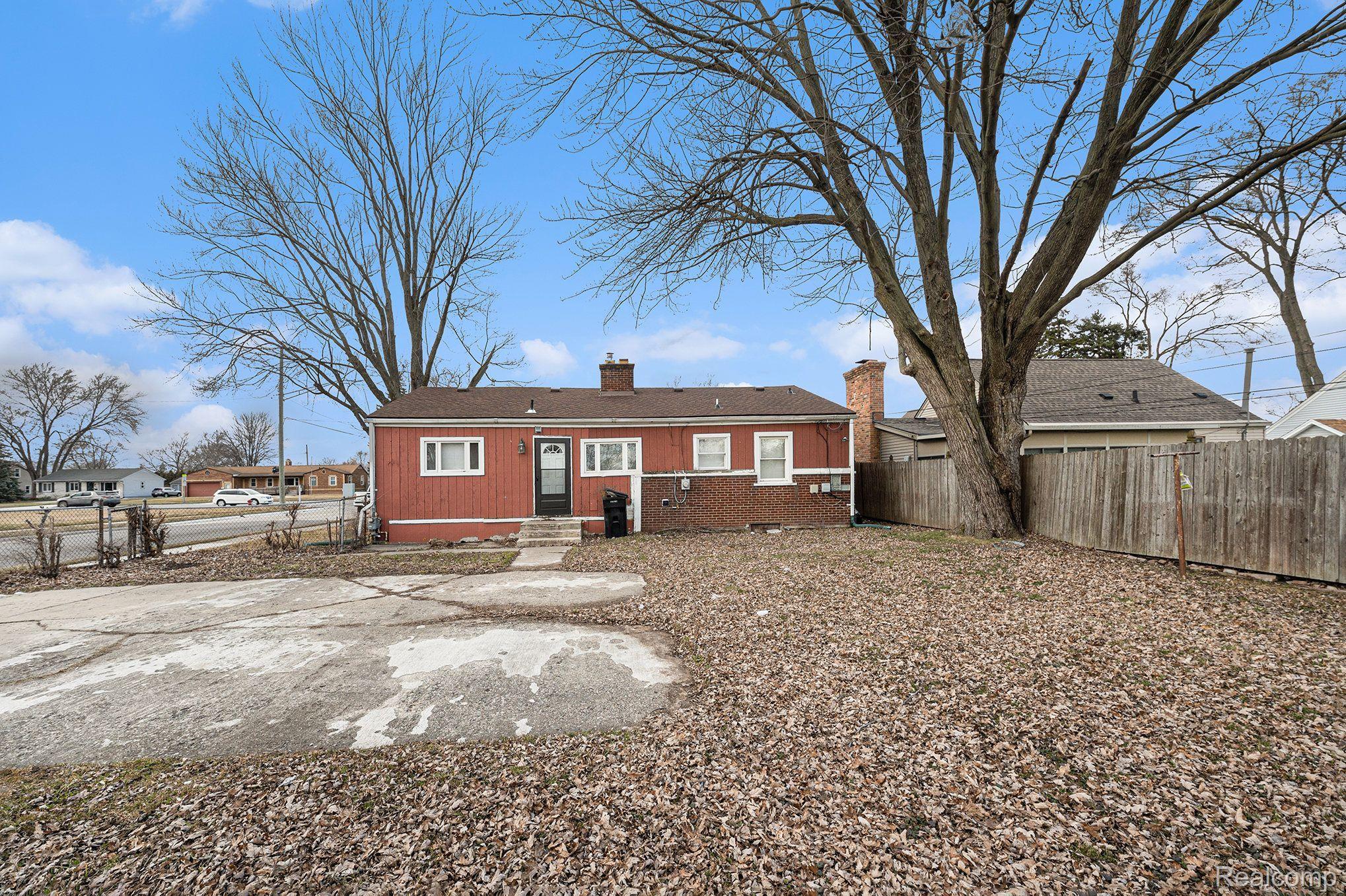 16850 Martin Rd Property Photo 17
