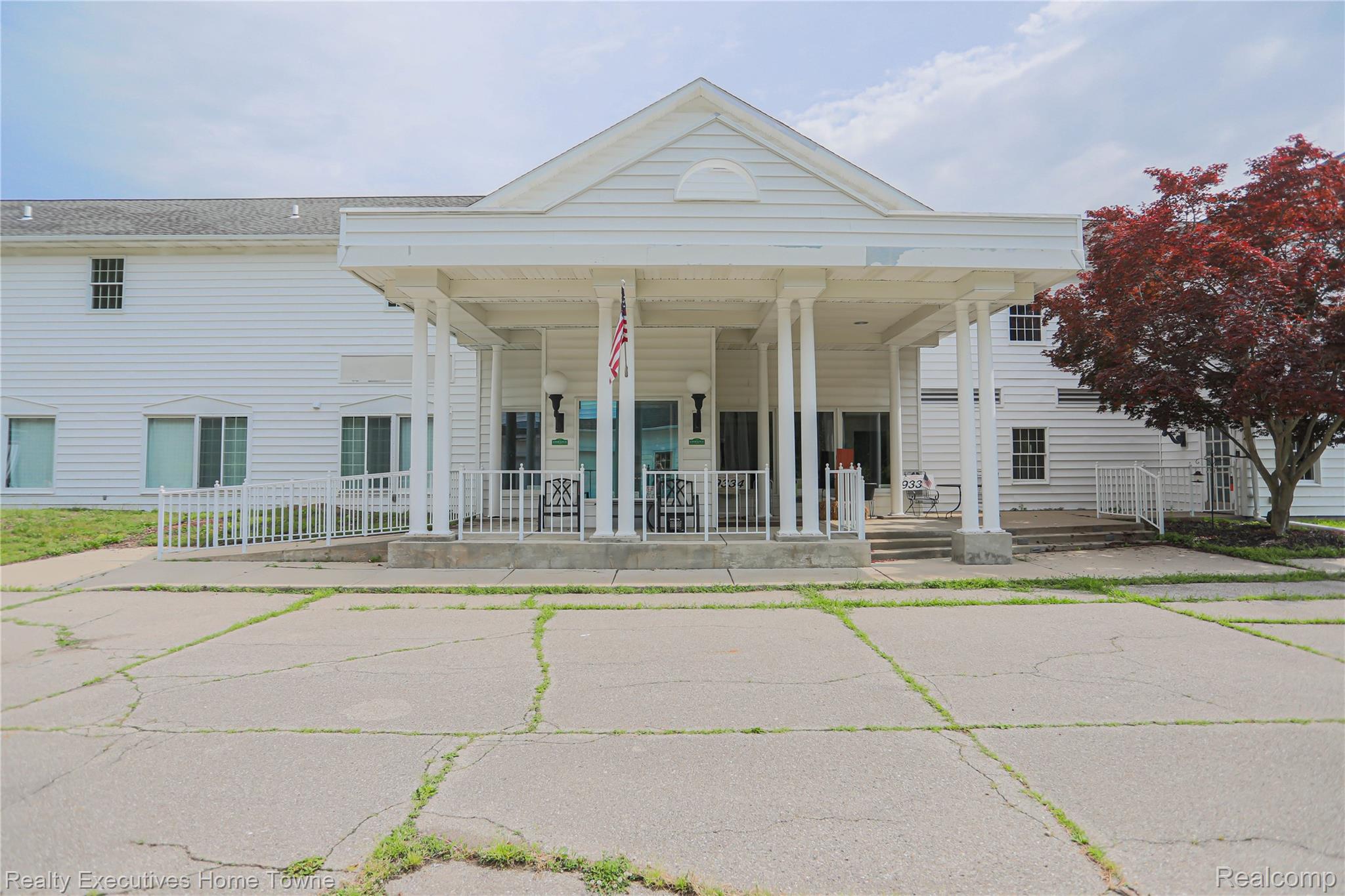 9334 River Road Property Photo 4