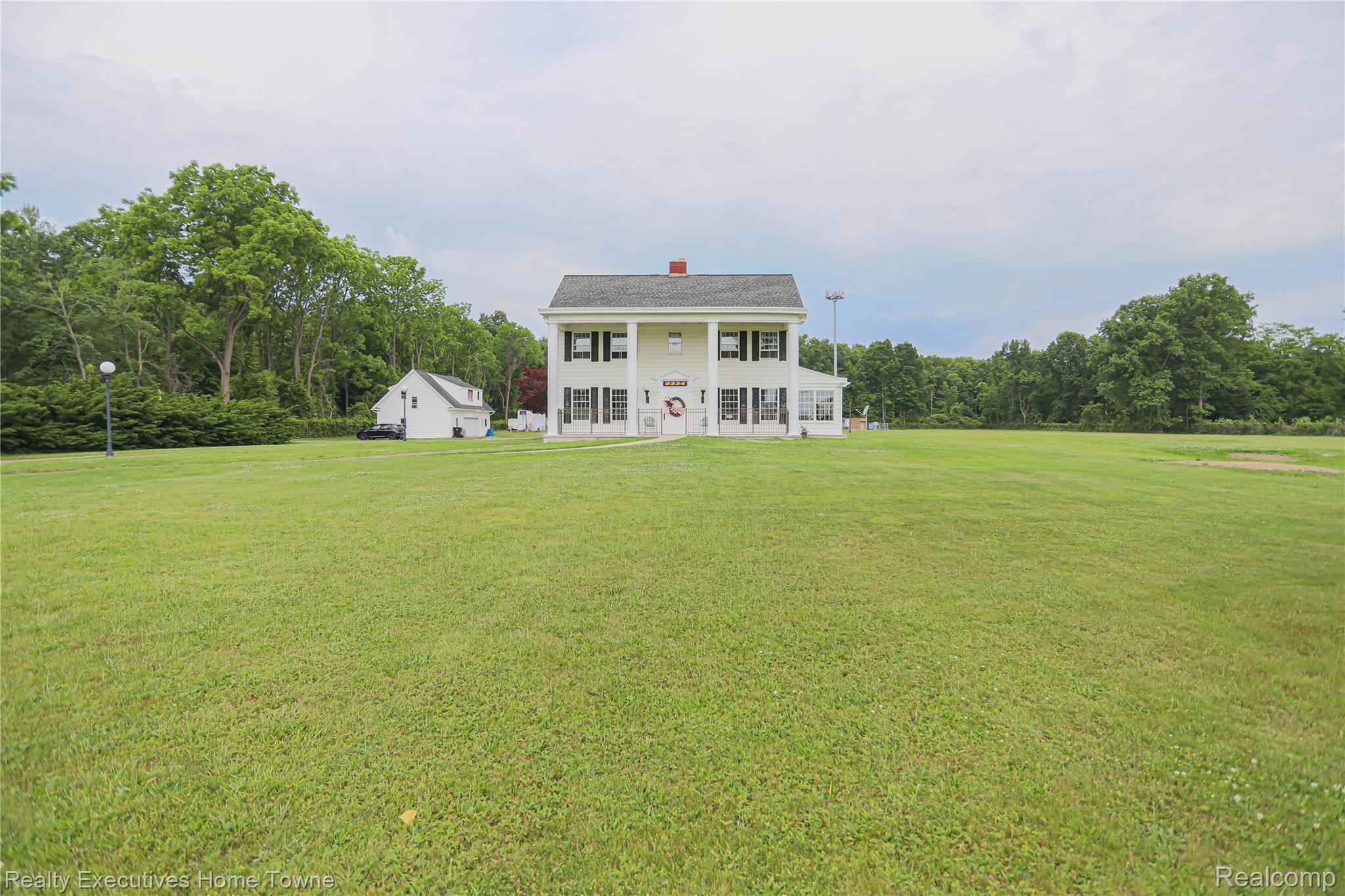 9334 River Road Property Photo 12