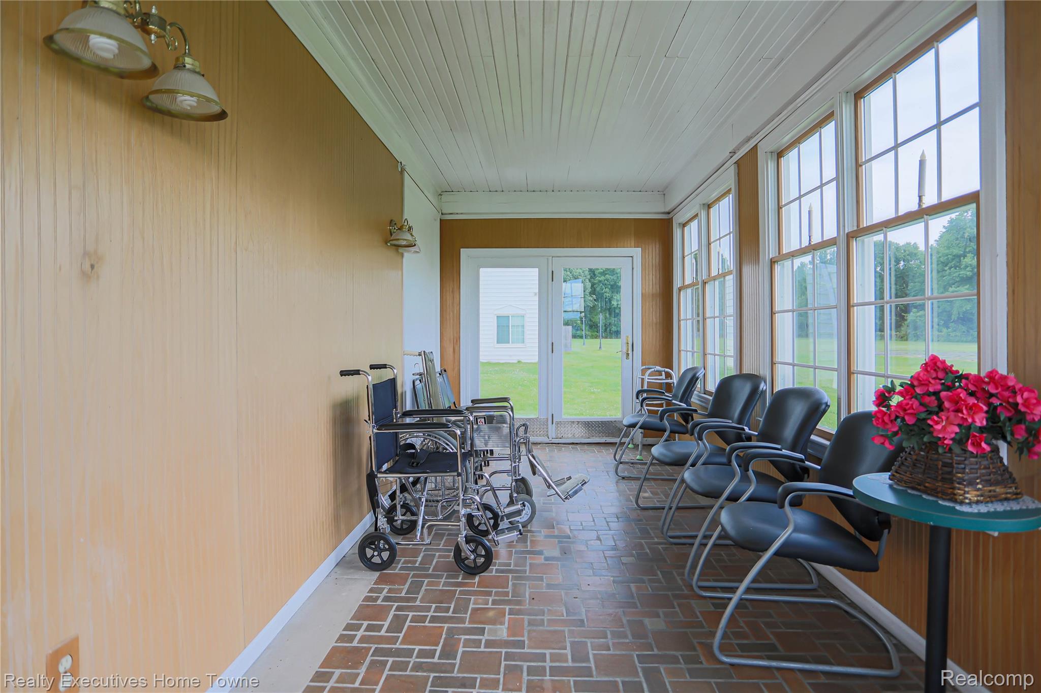 9334 River Road Property Photo 33
