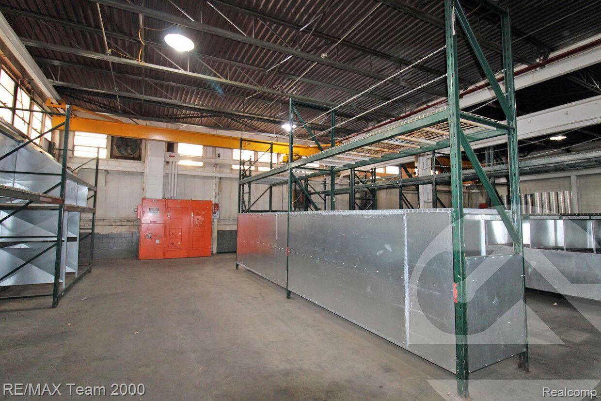 17950 Allen Road 2 Property Photo 10